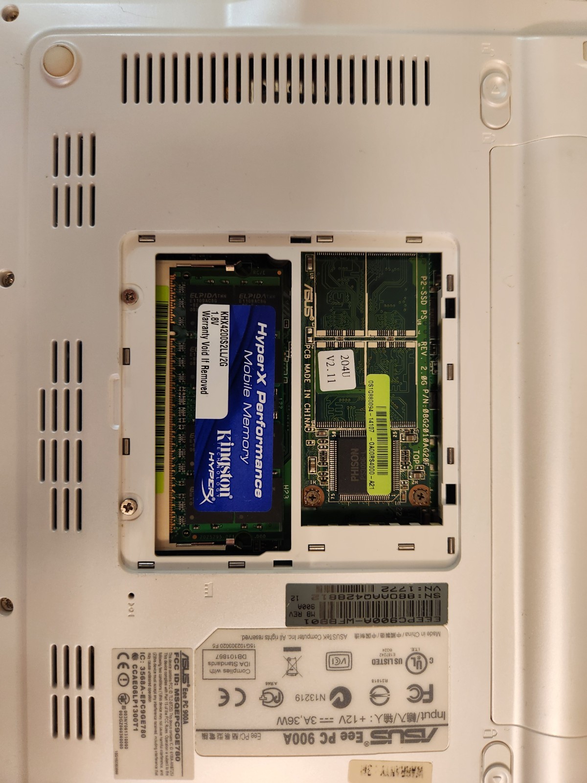 Asus EEE PC 900A 1.6Ghz, 2GB RAM, 4GB SSD
