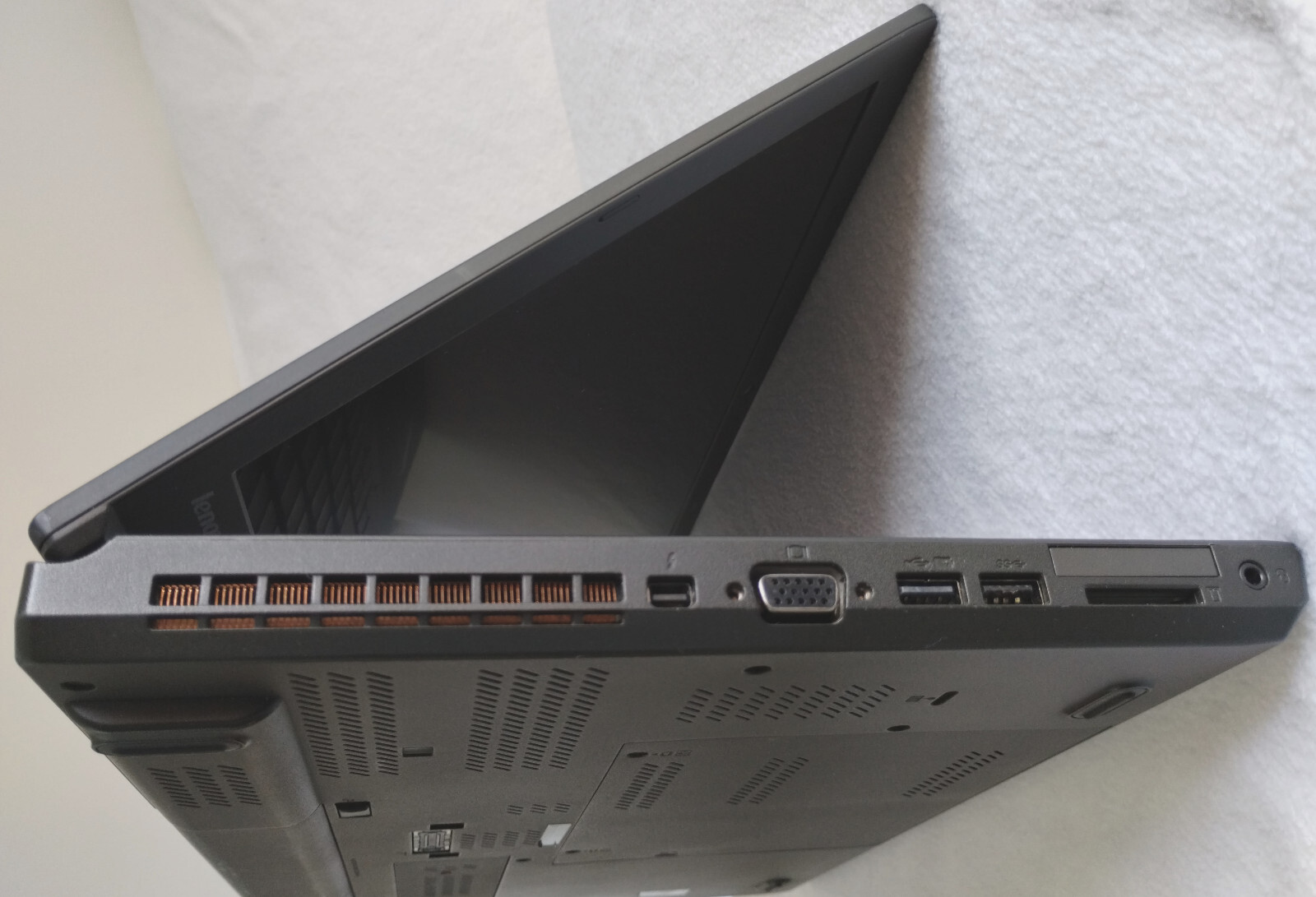 ThinkPad W541, 15″ 3K Screen, i7-4810MQ CPU, 8/16/32GB RAM, 512GB SSD, W10P Lic.