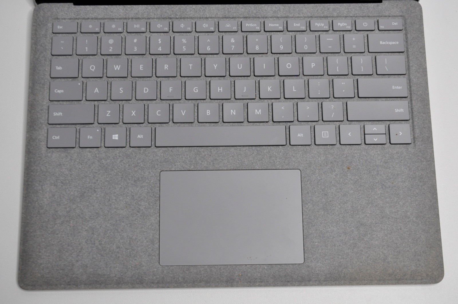 Microsoft Surface Laptop | i5-7200U 2.5GHz | 8GB RAM | 128GB SSD