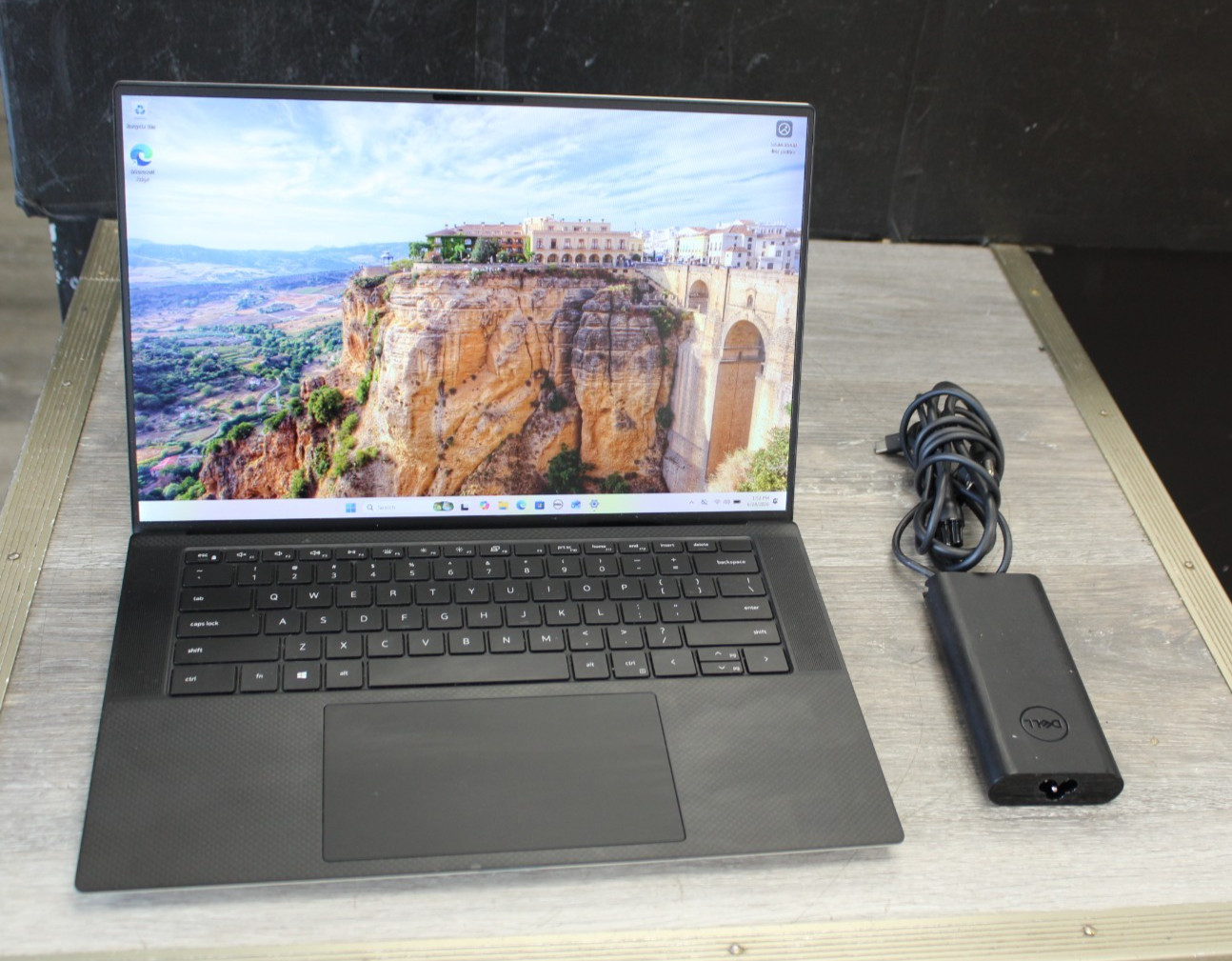 Dell XPS 15 9500 15.6″ Core i7-10750H 32GB 1TB SSD GTX 1650 Ti Win 11 Laptop