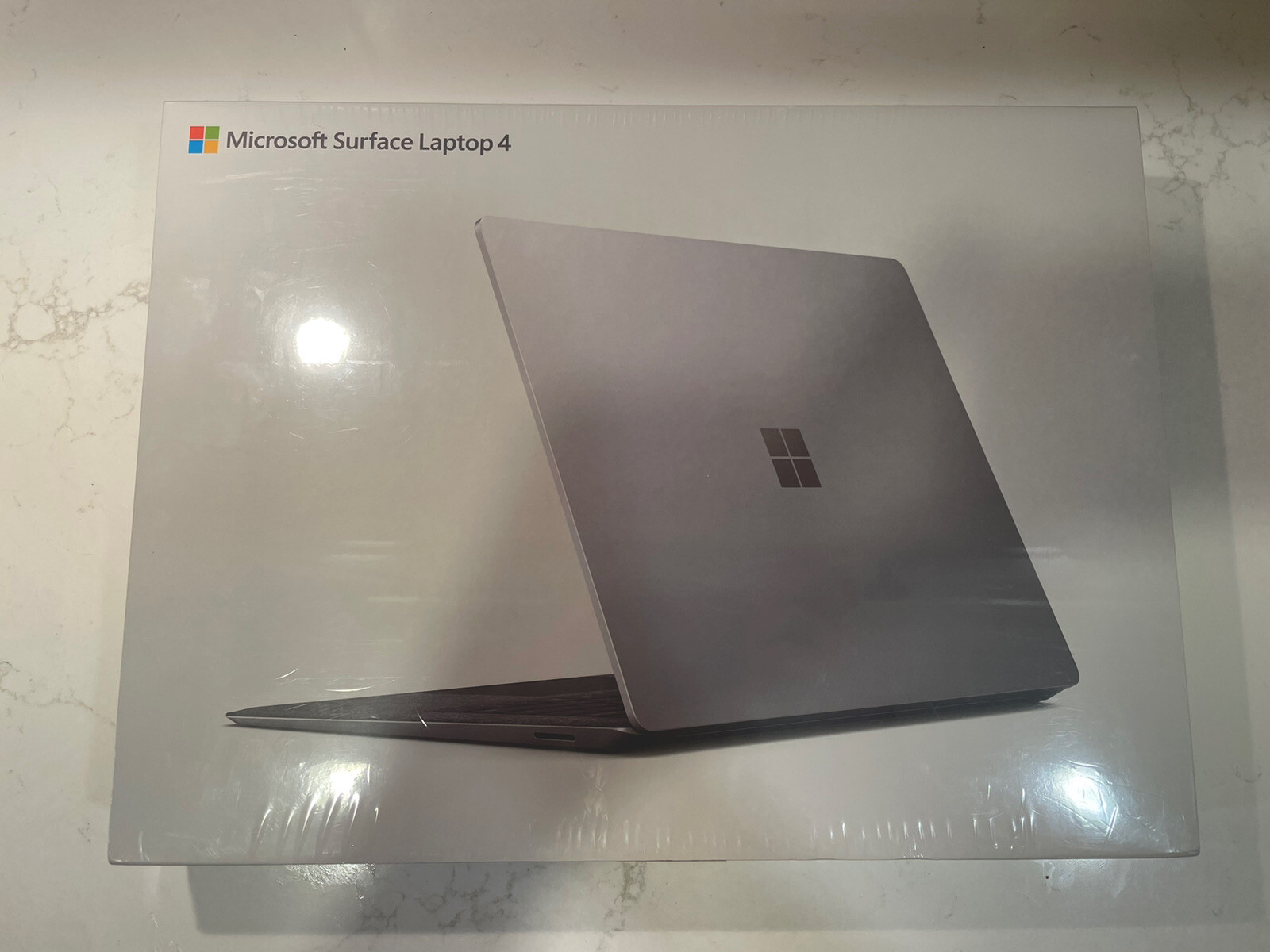 *NEW* Microsoft Surface Laptop 4 13.5″ (256GB SSD, AMD Ryzen 5, 4.00 GHz, 8GB)