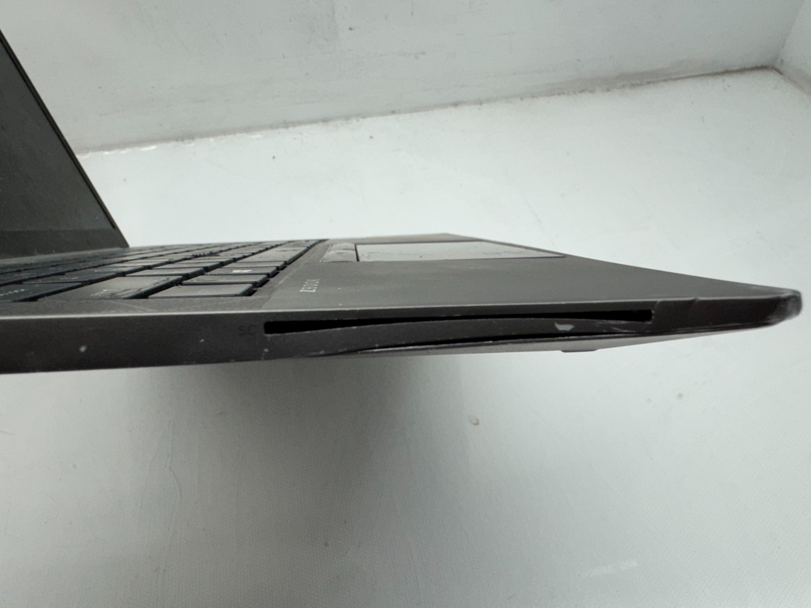 HP Zbook Firefly 14 G7 Intel i7-10610U@1.8GHz 16GB 256GB Quadro P520 *READ*