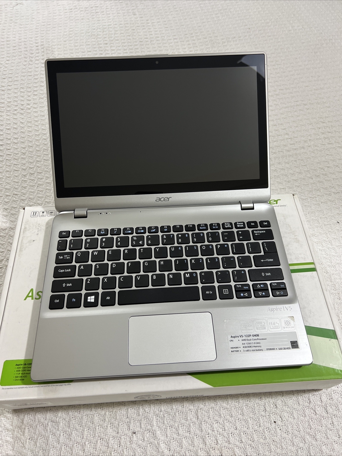 Acer V5-122P 0408 TOUCH 11.6″AMD A4-1250 4GB RAM, 500 GB HD Window8 HDMI Webcam