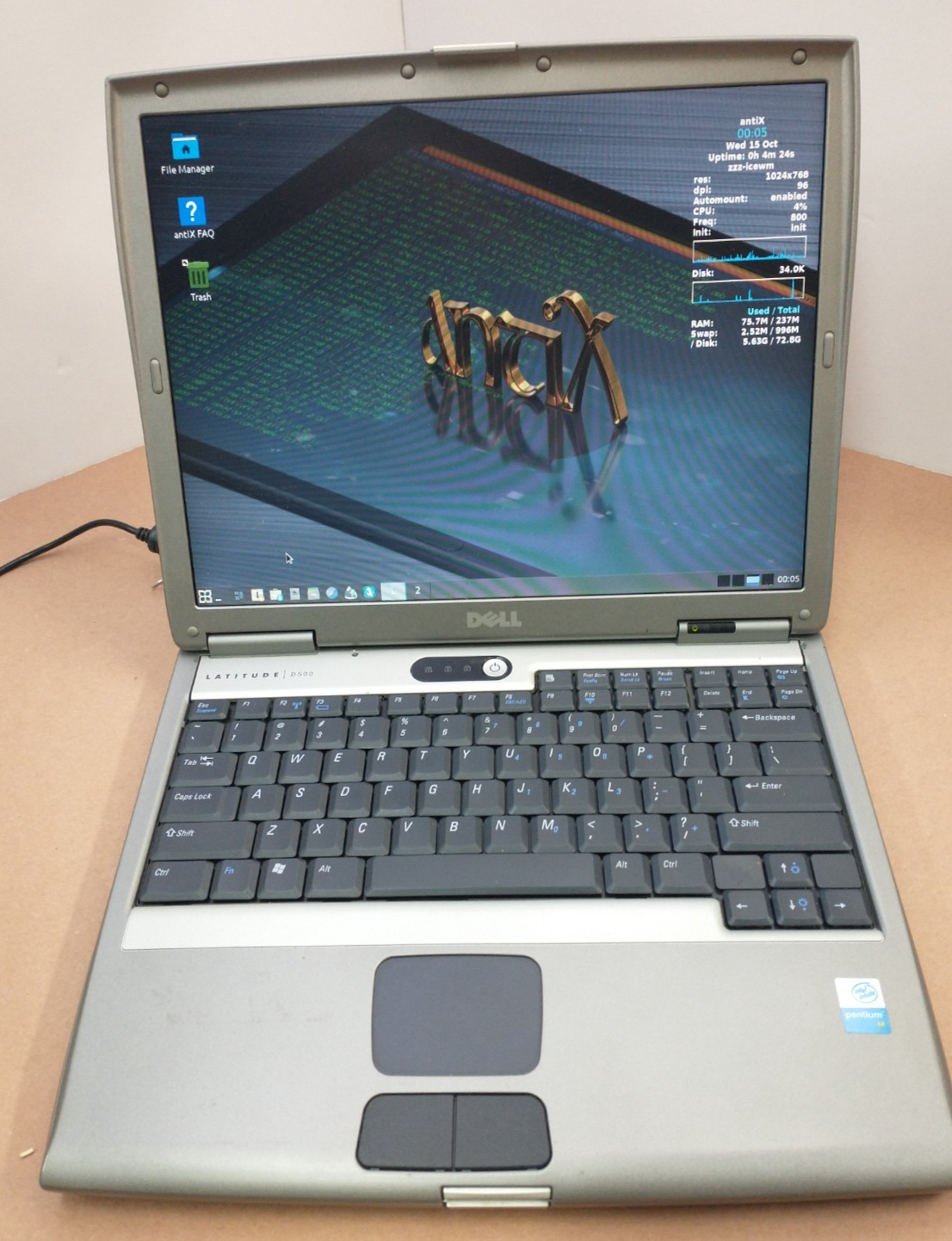 Dell 14″ XGA D500 Linux Pre-Installed AntiX / Parallel+Serial+Ethernet+WIFI+USB