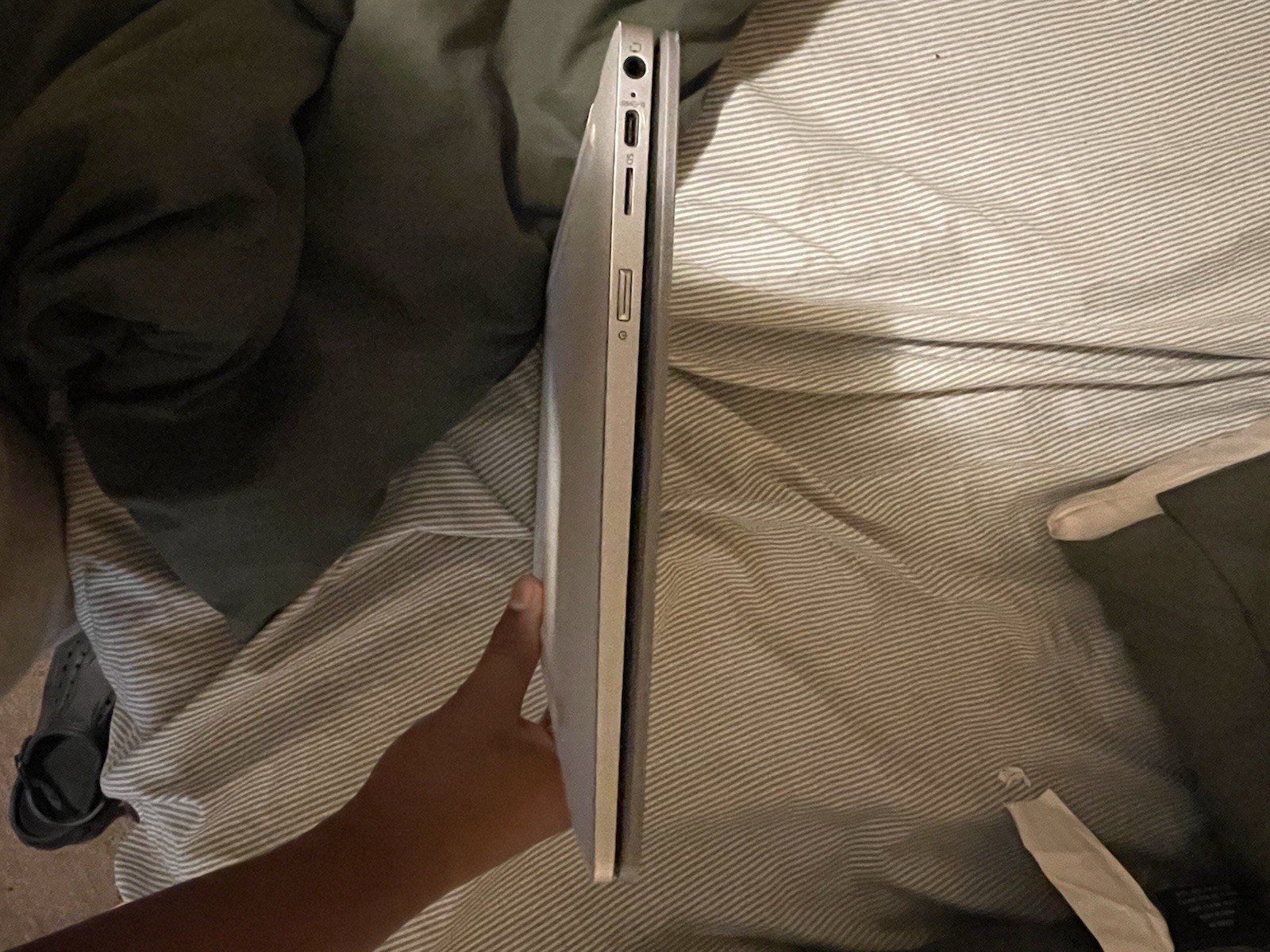 HP Chromebook Convertible 2-in-1 Laptop Chrome OS Silver USB SD Headphone Jack