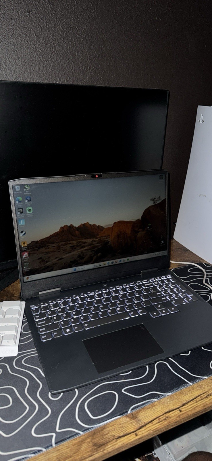 Lenovo IdeaPad Gaming 3 Laptop 15.6″ Ryzen 5-7535HS, RTX 2050 GPU, 512GB SSD