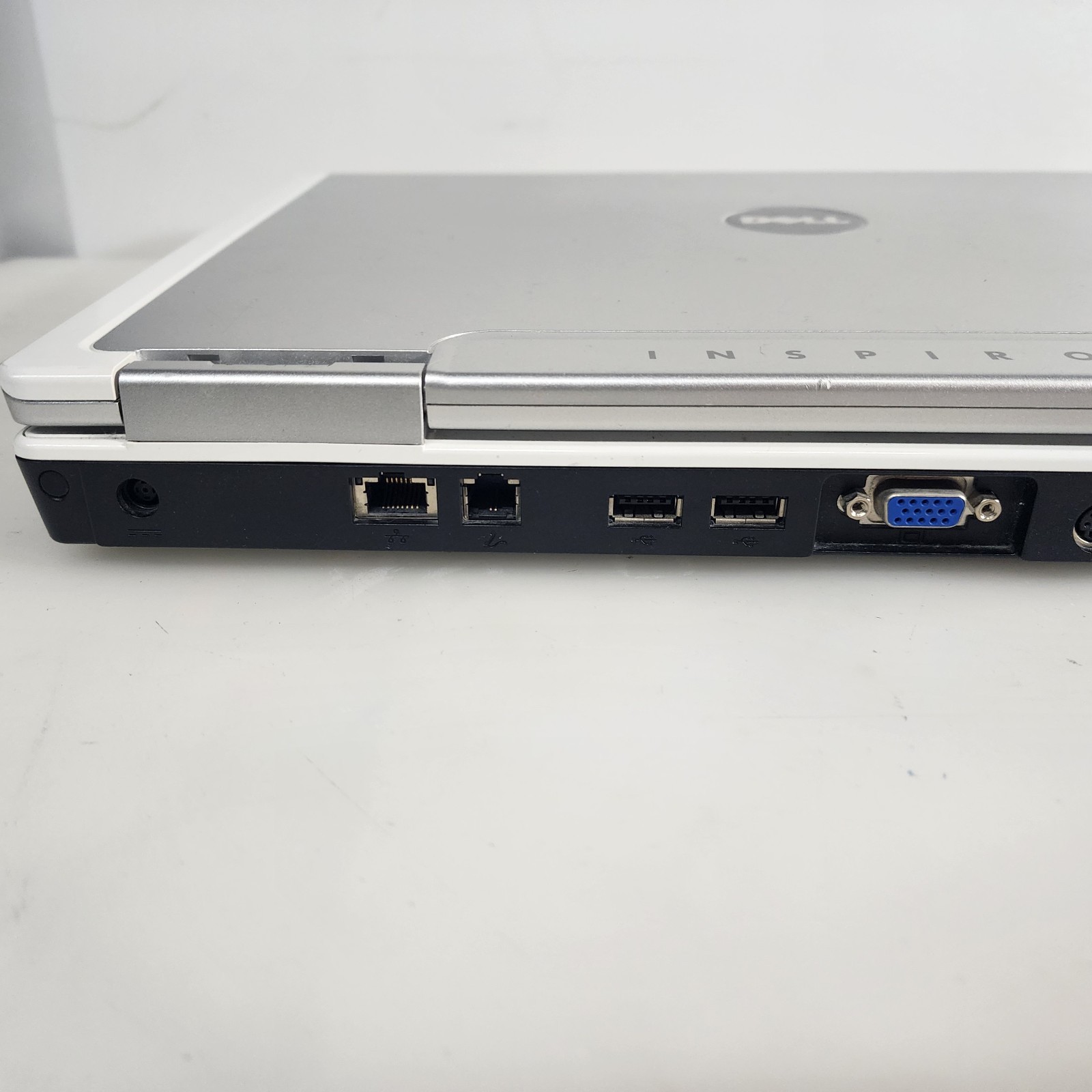 DELL INSPIRON E1505 LAPTOP 1GBRAM SCREEN INTACT W/PwrCord – WORKS