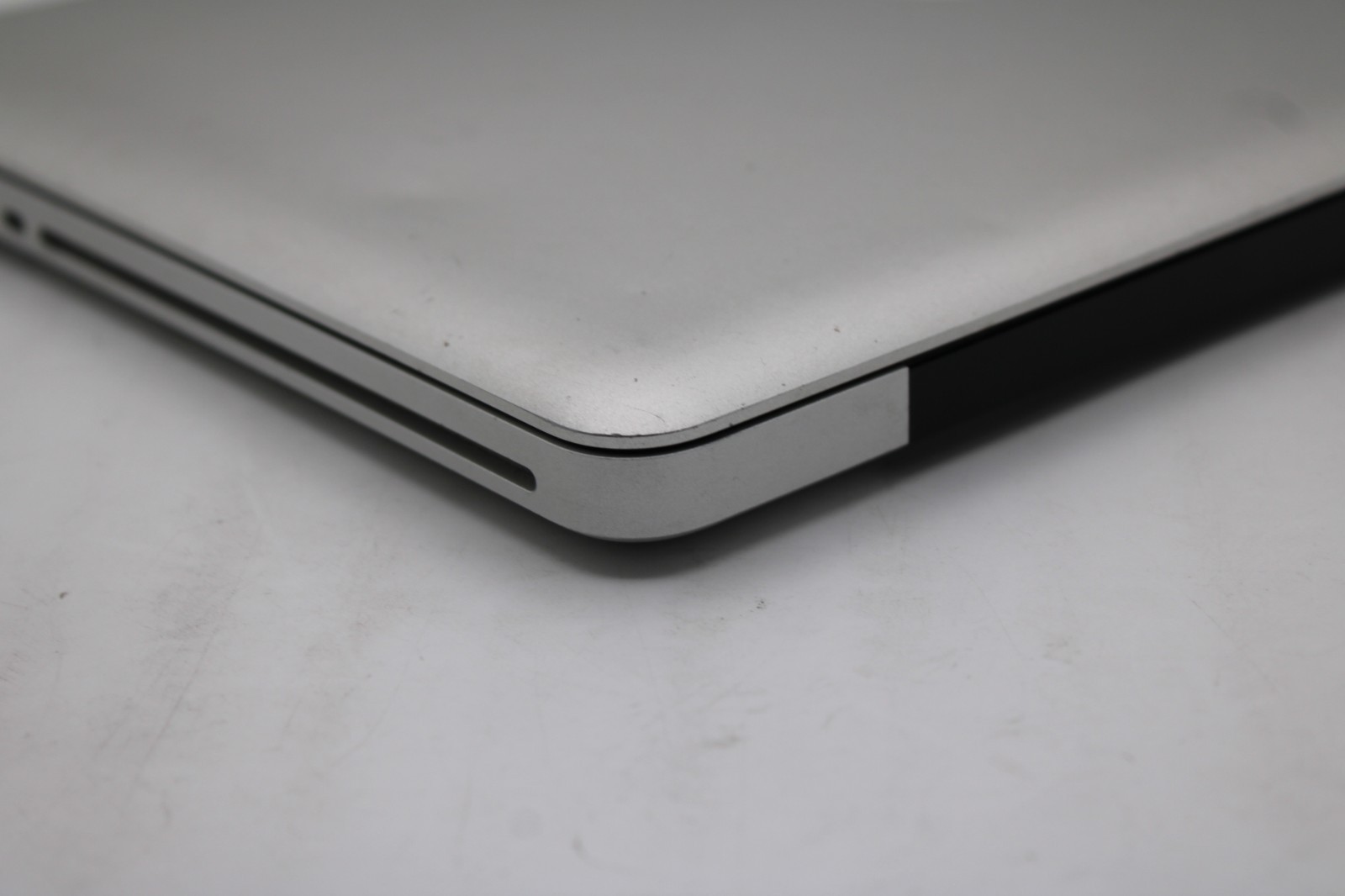 Apple Macbook Pro (A1278) 13.3″ i5-2415M 4GB RAM NO STORAGE *USED/TESTED*
