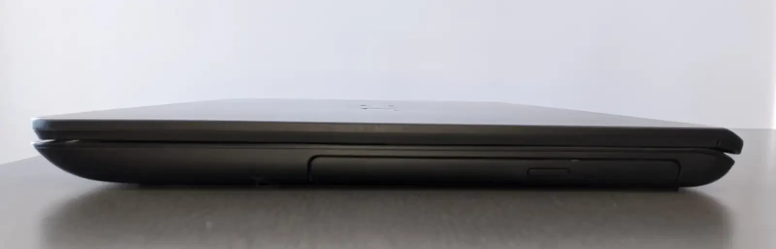 Sony VAIO Fit 15 (SVF15190S) Laptop