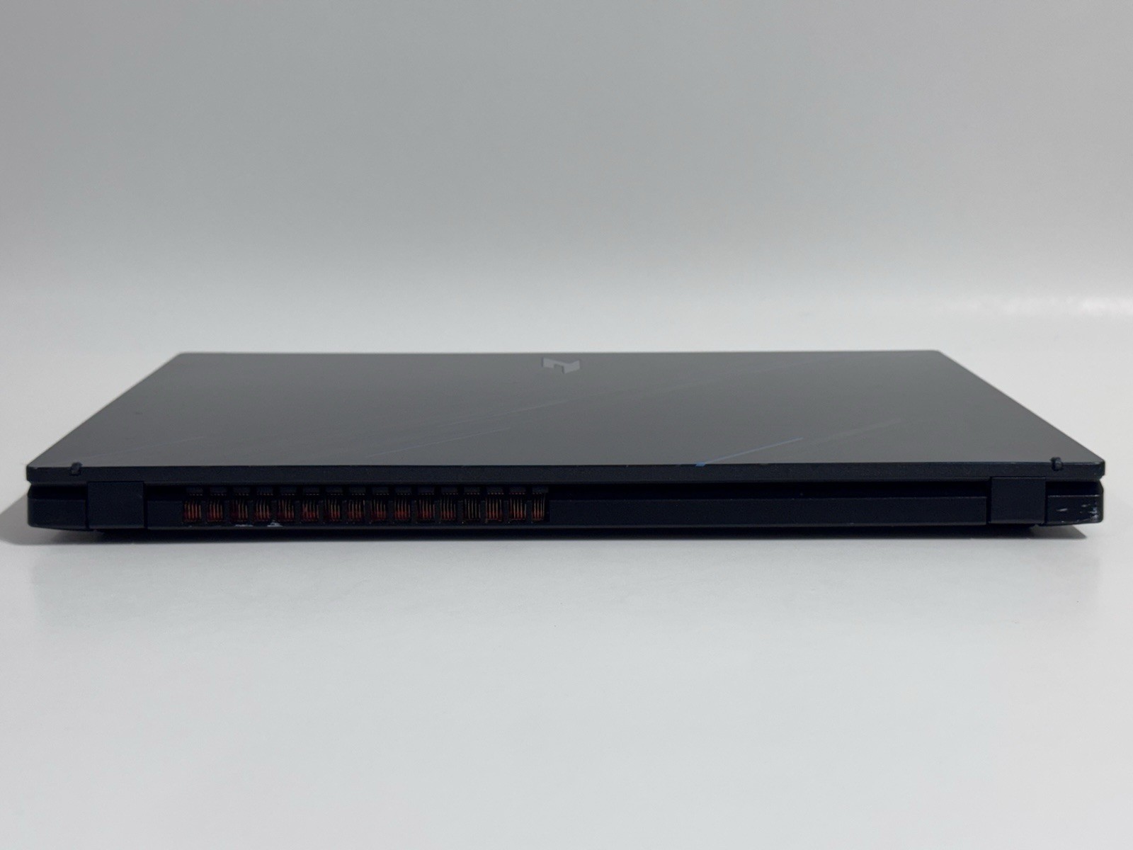 Acer Nitro V 15 165Hz FHD i5-13420H 8GB 512GB SSD RTX 4050 READ