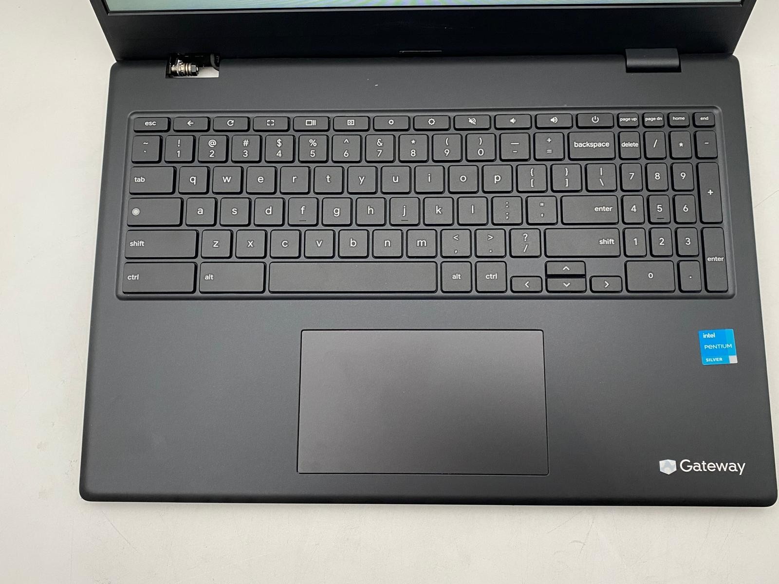 Gateway 15.6″ Laptop Core i3 Celeron Pentium 4GB 128GB SSD | Lot of 14 | Parts