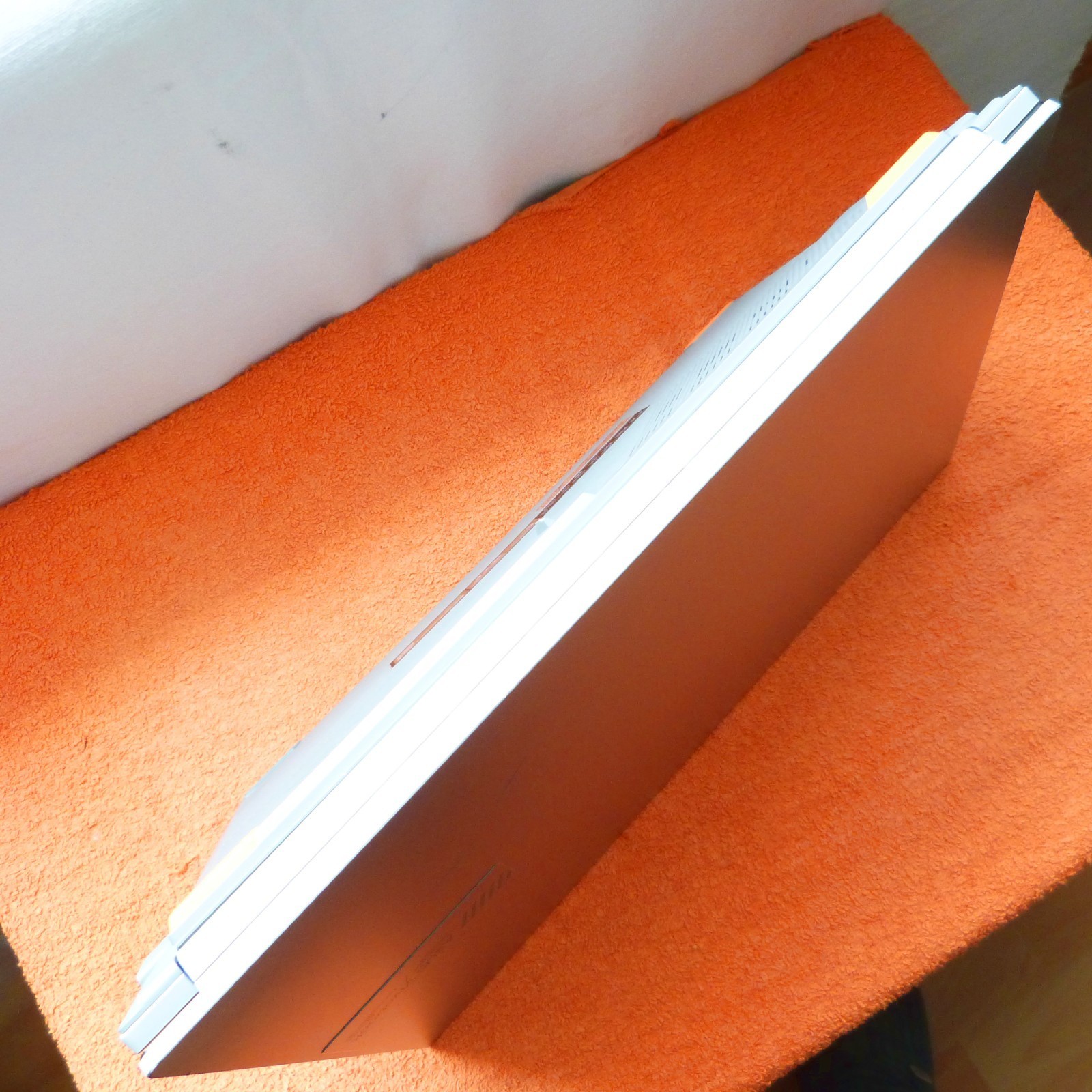 Asus E1504 Vivobook Go 15 inch FULLHD NANO ULTRABOOK l SSD Windows 11 l ErgoLift