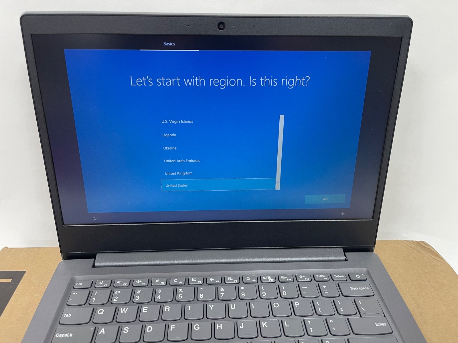Lenovo V14-ARE 82DQ AMD Ryzen 5 4500U 2.3GHz 8GB 256GB SSD 14″ Windows 10 Pro