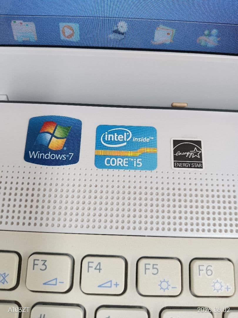 SONY VAIO PCG-71B11N Laptop Core i5 White Used Japan Genuine