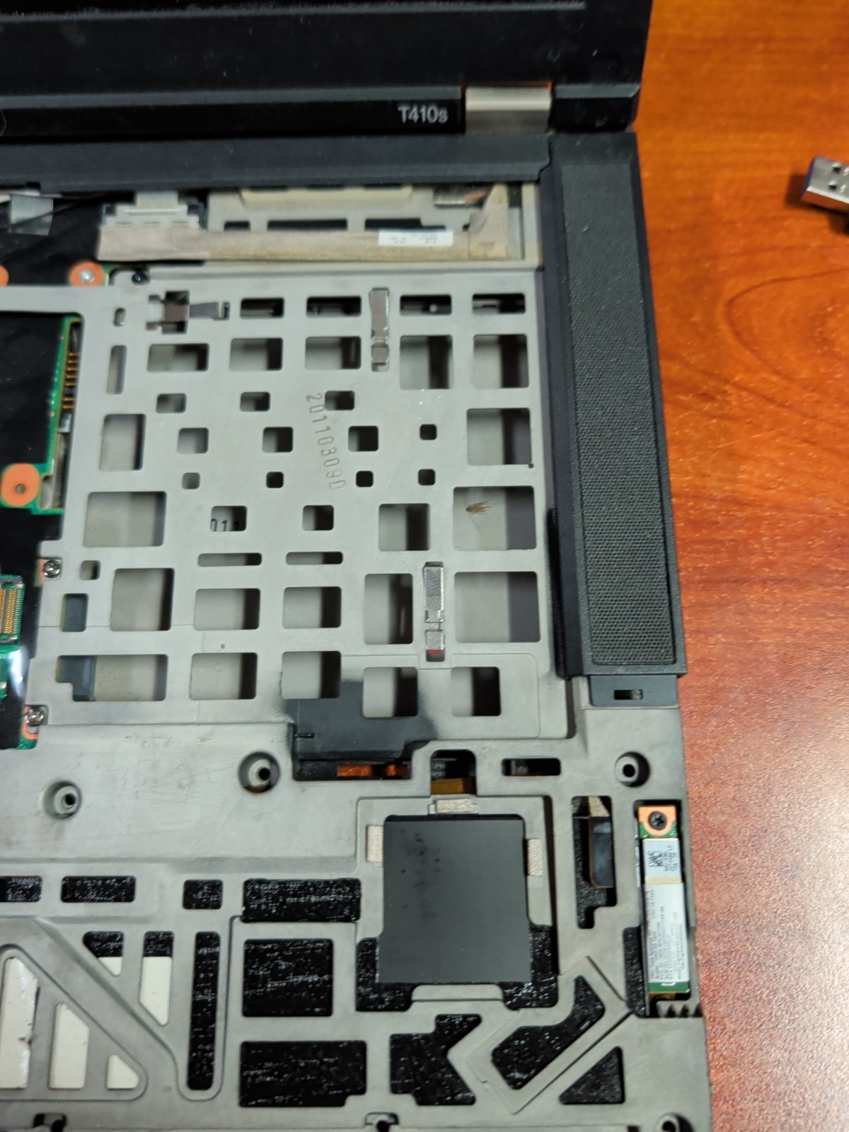 LENOVO THINKPAD T410S – FOR PARTS – INTEL CORE I5 See Pics. Parts****