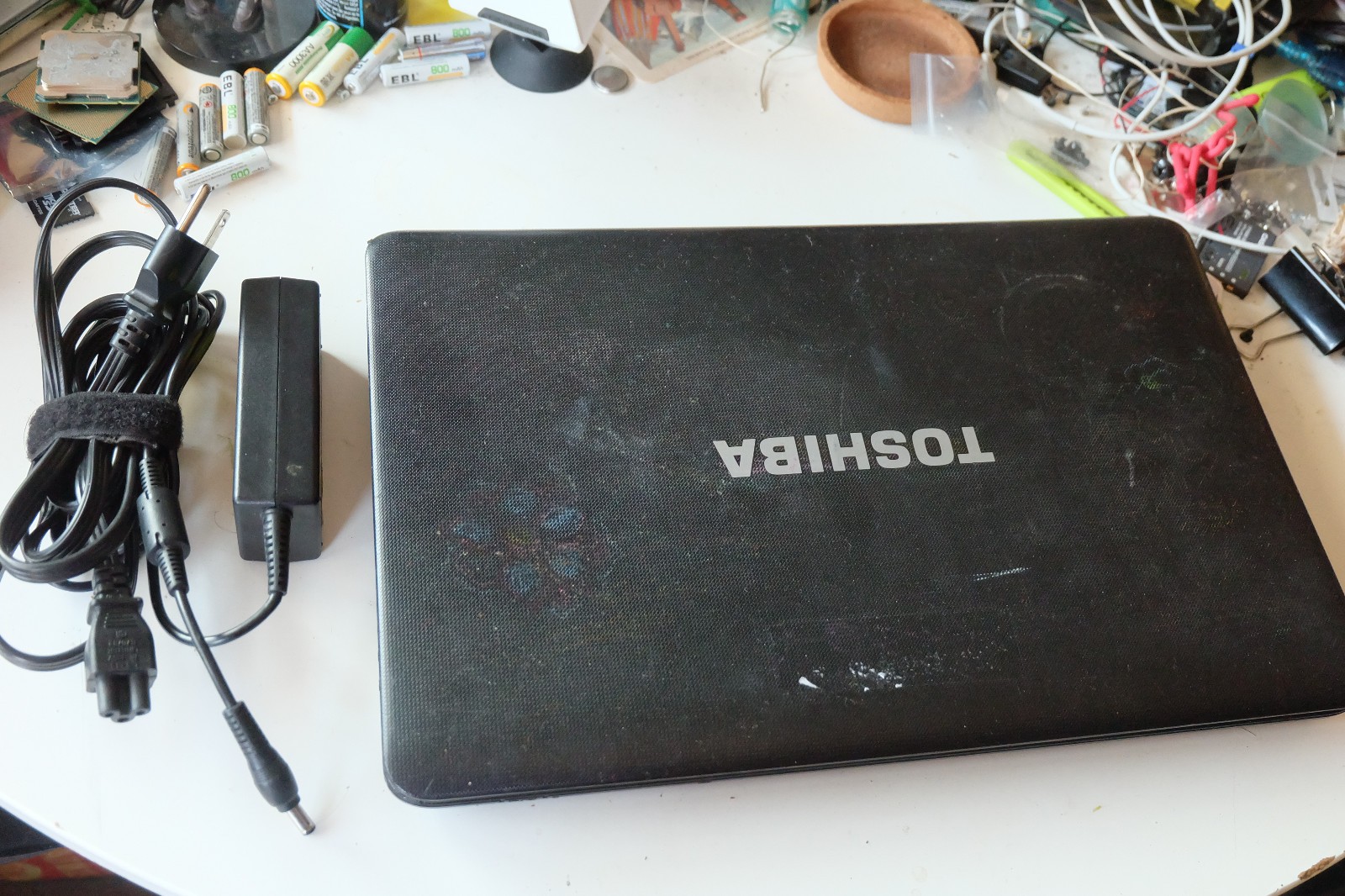 Toshiba Satellite C650 / Core i3-2350m / 4GB / no HDD