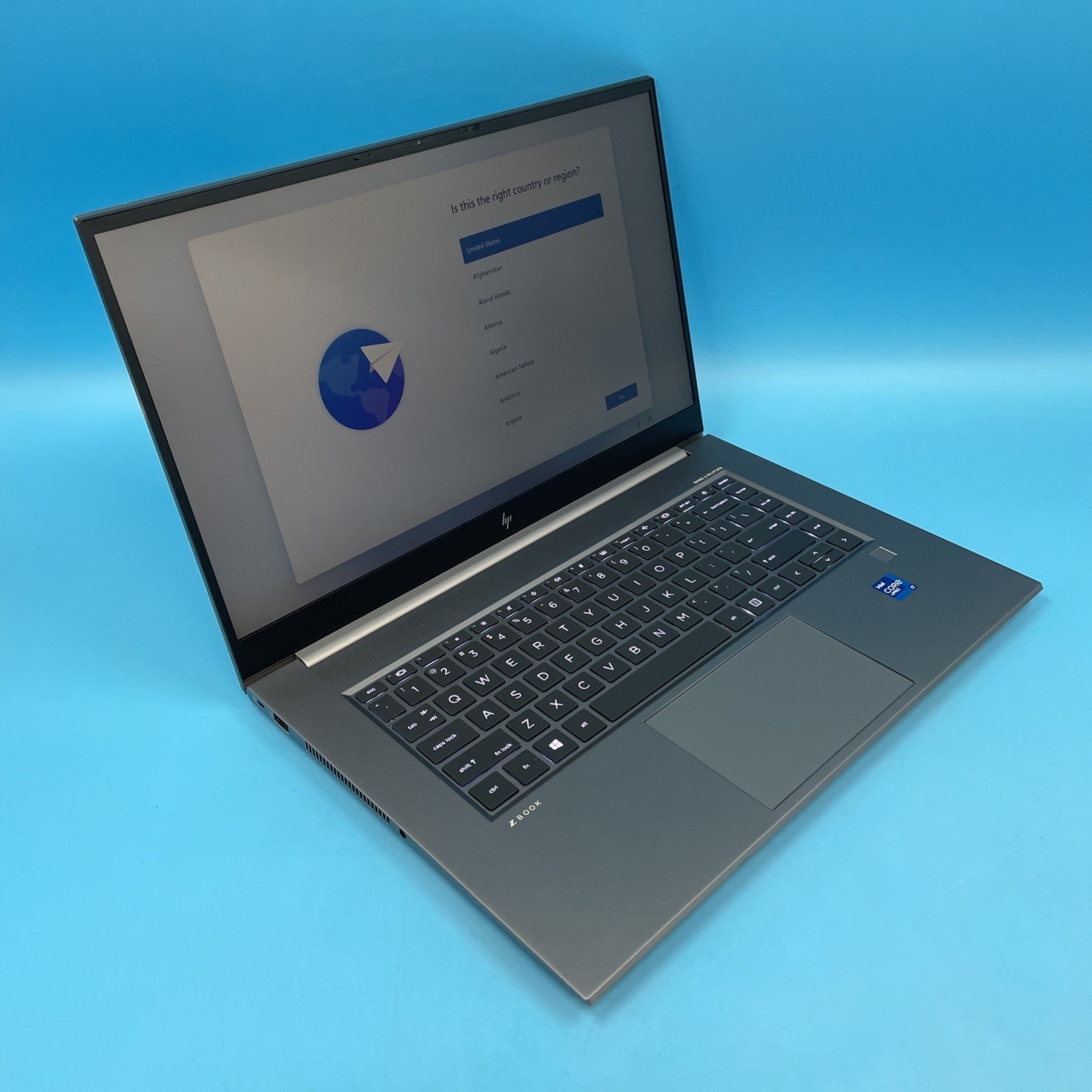 HP ZBook Studio G8 | i7-11850H | 32GB RAM | 256GB SSD | A2000 | WIN 11 PRO | 89%