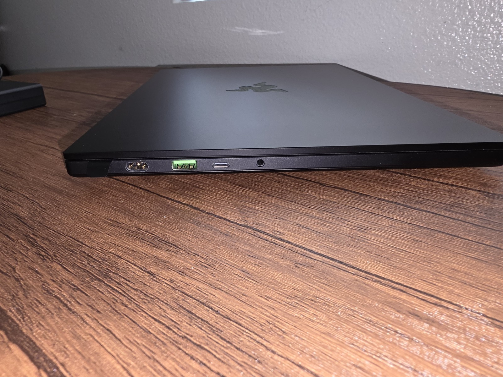 Razer Blade 14 Gaming Laptop 5070 AMD AI 9 365 3K 120Hz OLED 32GB DDR5X RAM 1TB