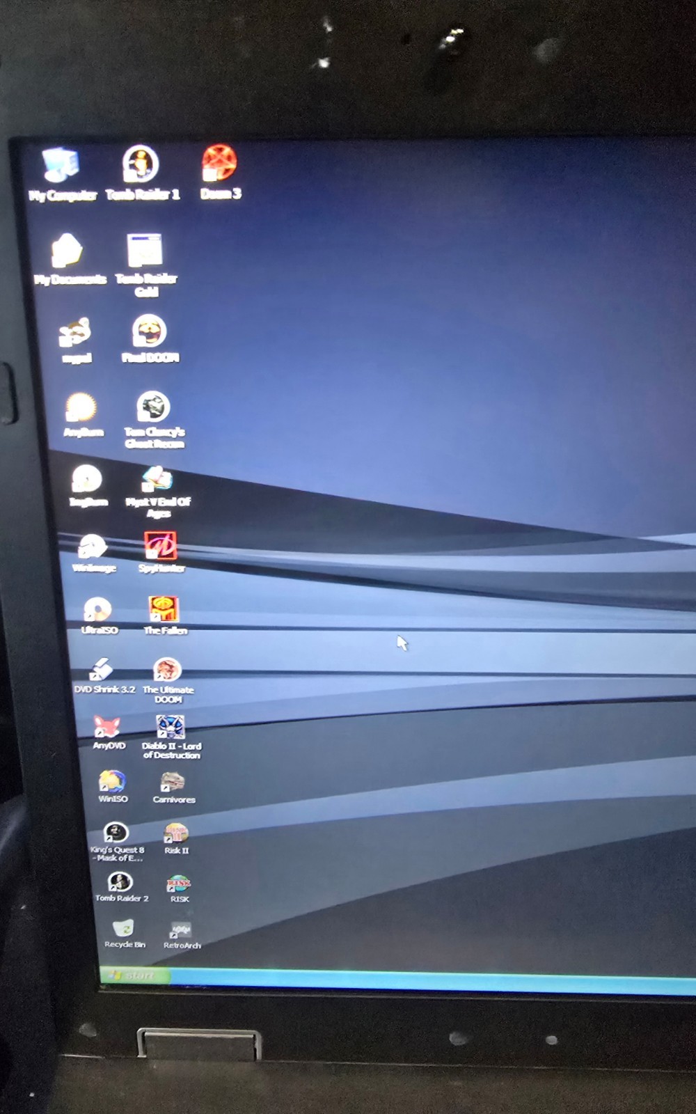 HP Elitebook 8740W 1TB Hard drive Win XP w/game cont. + recovery disc.