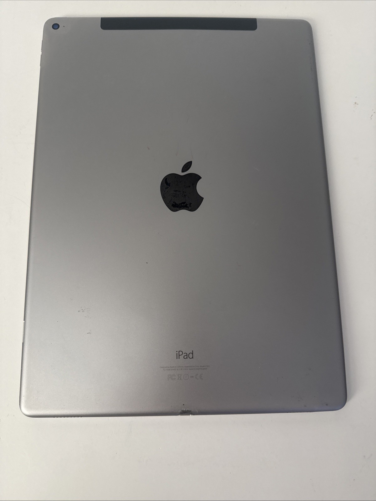 Apple iPad Pro 12.9″ 1st Gen 128GB Silver Wi-Fi w/ Box & Manual – Works