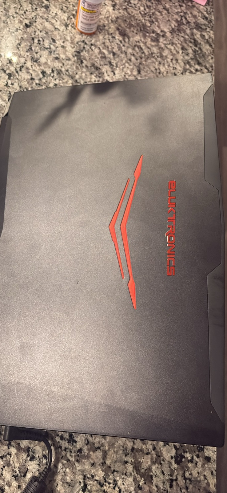 Eluktronics Pro-x Gaming Laptop N857HK1 Custom I7-7700T-8gb-120 GB SSD-win10 Pro