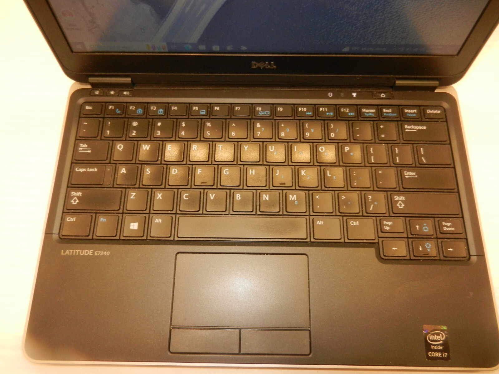 DELL LATITUDE E7240 12″ CORE i7-4600U 8GB RAM 256GB SSD WINDOW 10 (B)