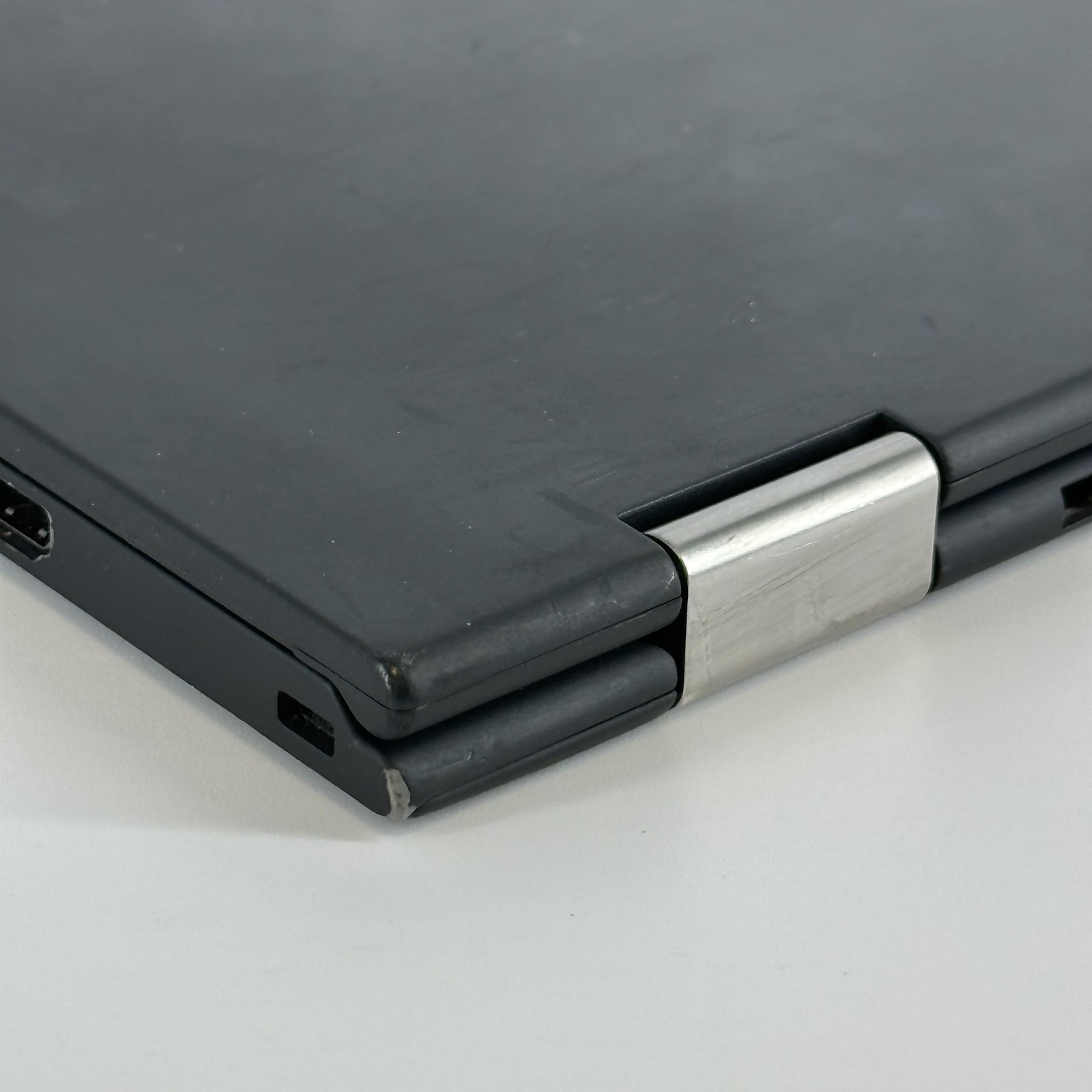 Lenovo ThinkPad X1 Yoga 2nd Gen 14 FHD TOUCH i5-7300U 2.60GHz 8GB NO STORAGE