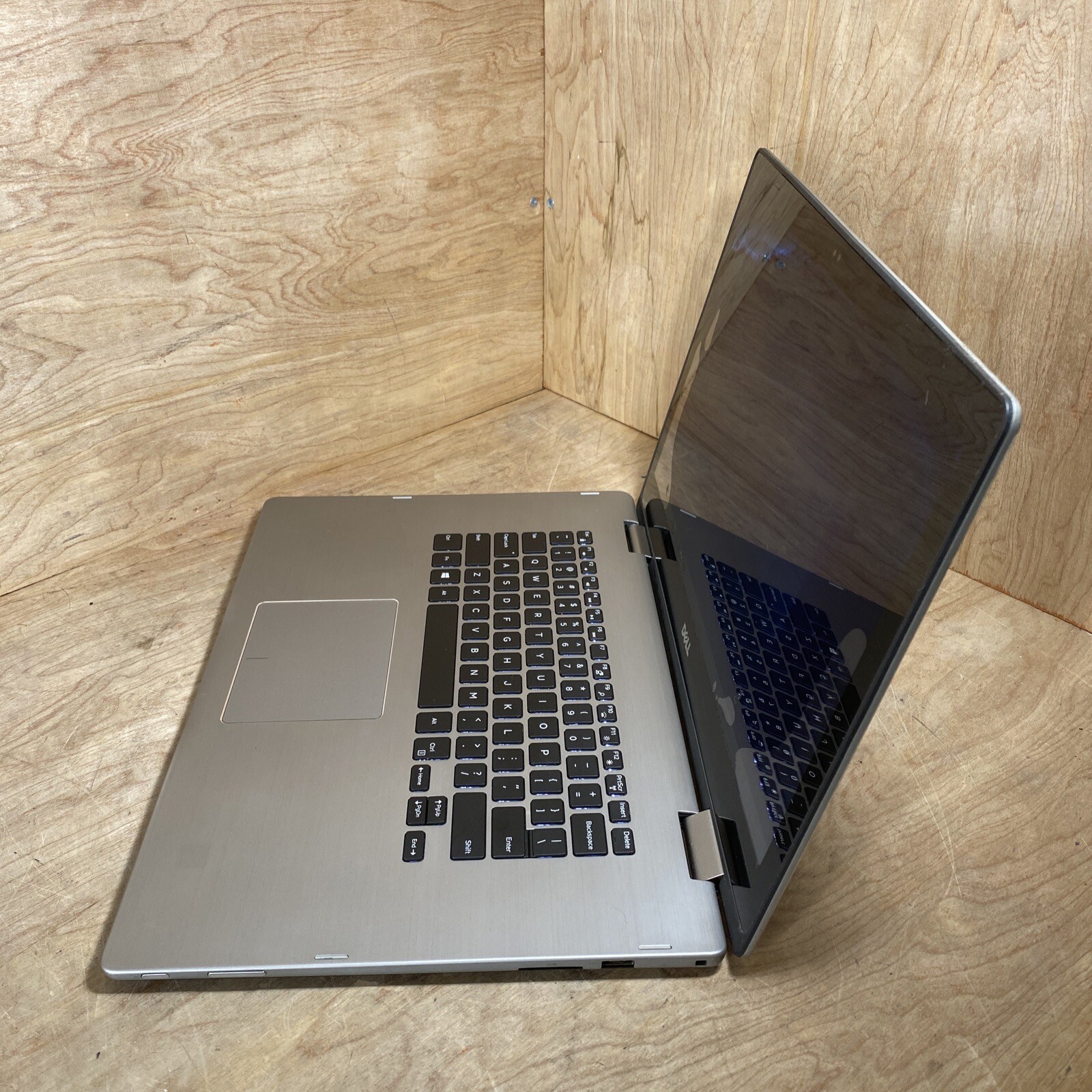 Dell Inspiron 15 15.6″ i5-6200@2.4GHz/ 4GB RAM/ 256GB SSD/ For Parts or Repair