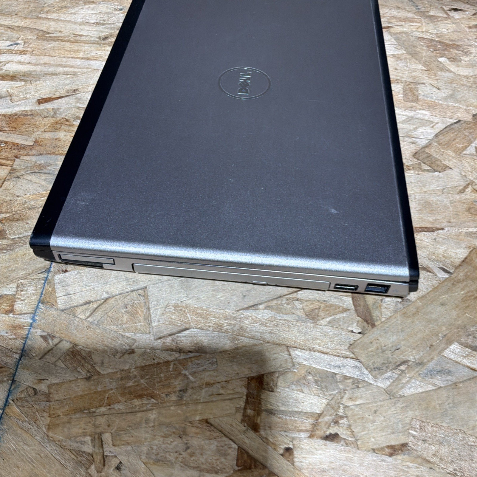 Dell Vostro 3500 Intel Core i3 360M 15″ 4GB RAM 250GB HDD-BOOTS BIOS C275