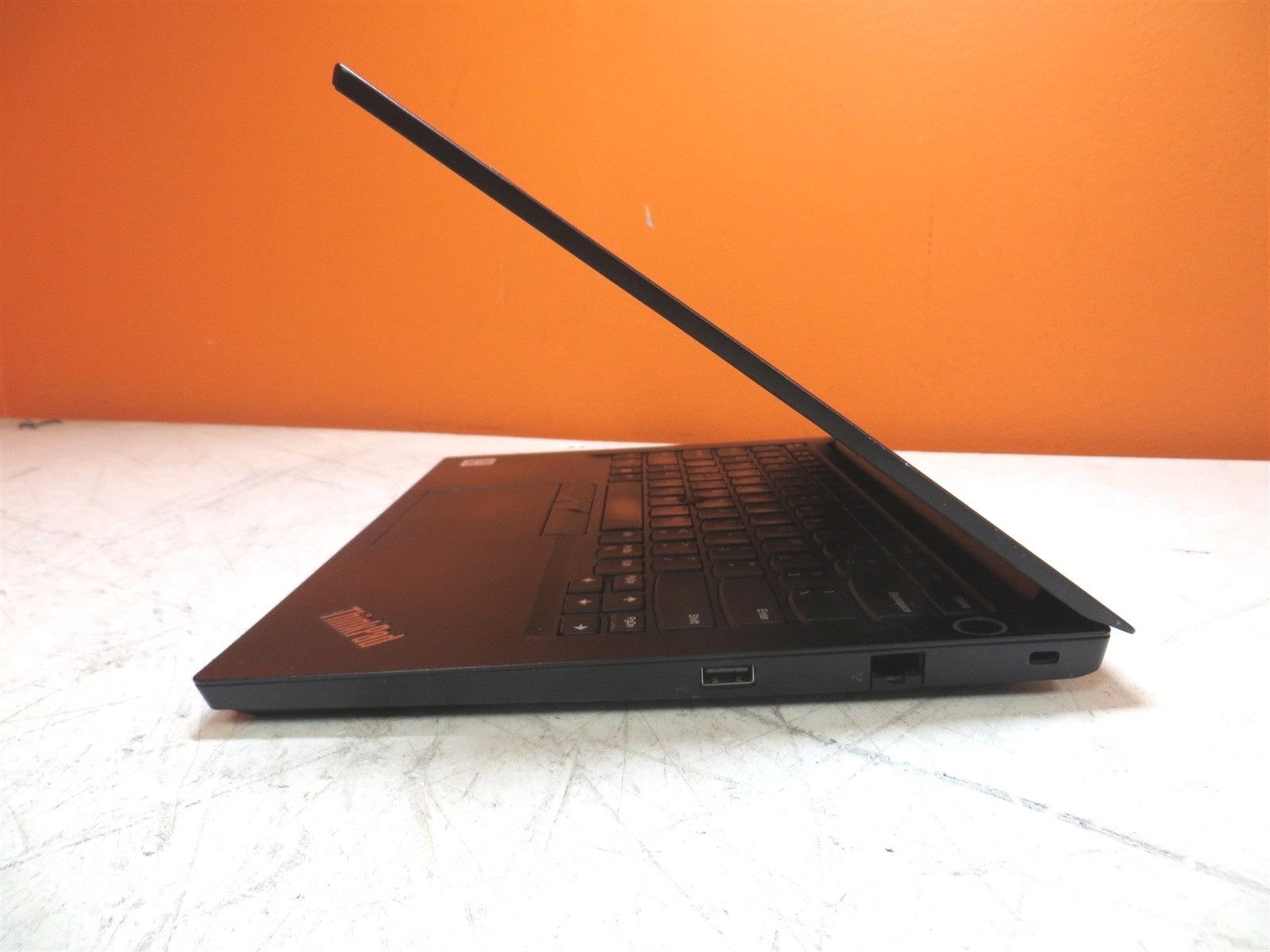 Light Spots Lenovo ThinkPad E14 Laptop Intel i5-10210U 1.6GHz 8GB 256GB SSD w/OS