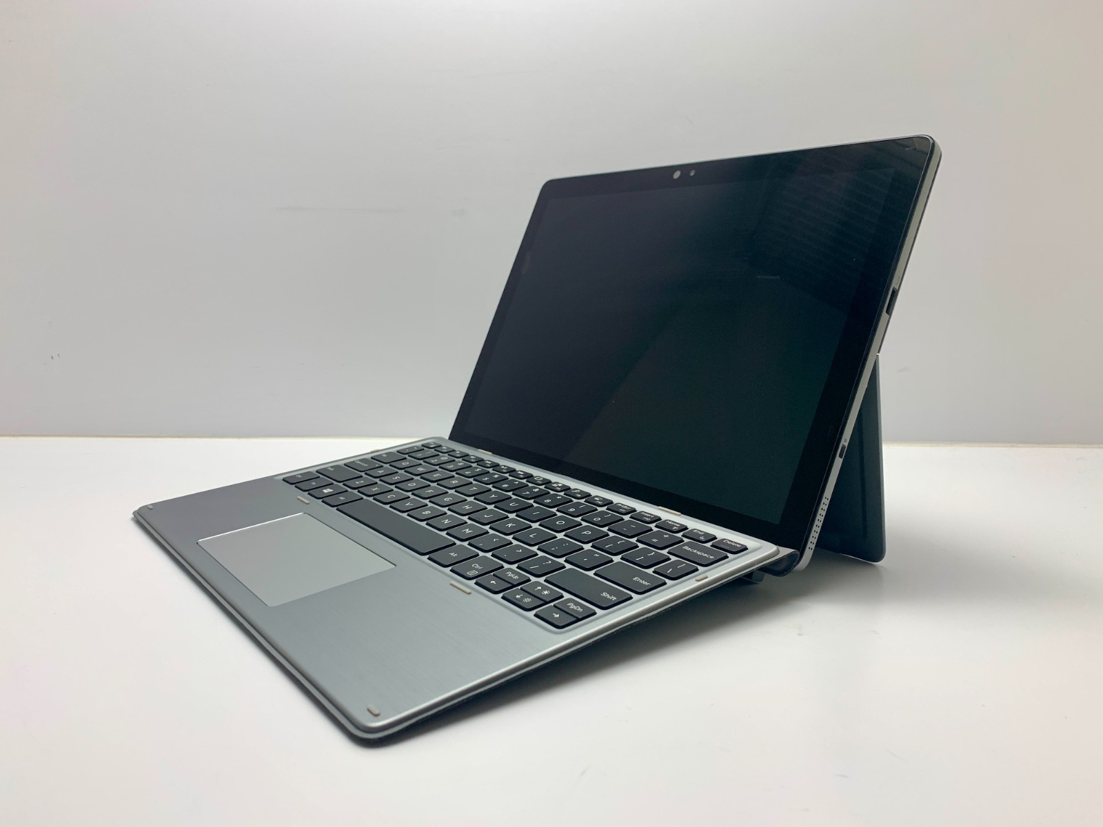 Dell Latitude 7200 2-in-1 | i5-8365U | 8GB RAM | 256GB NVMe | LINUX | READ