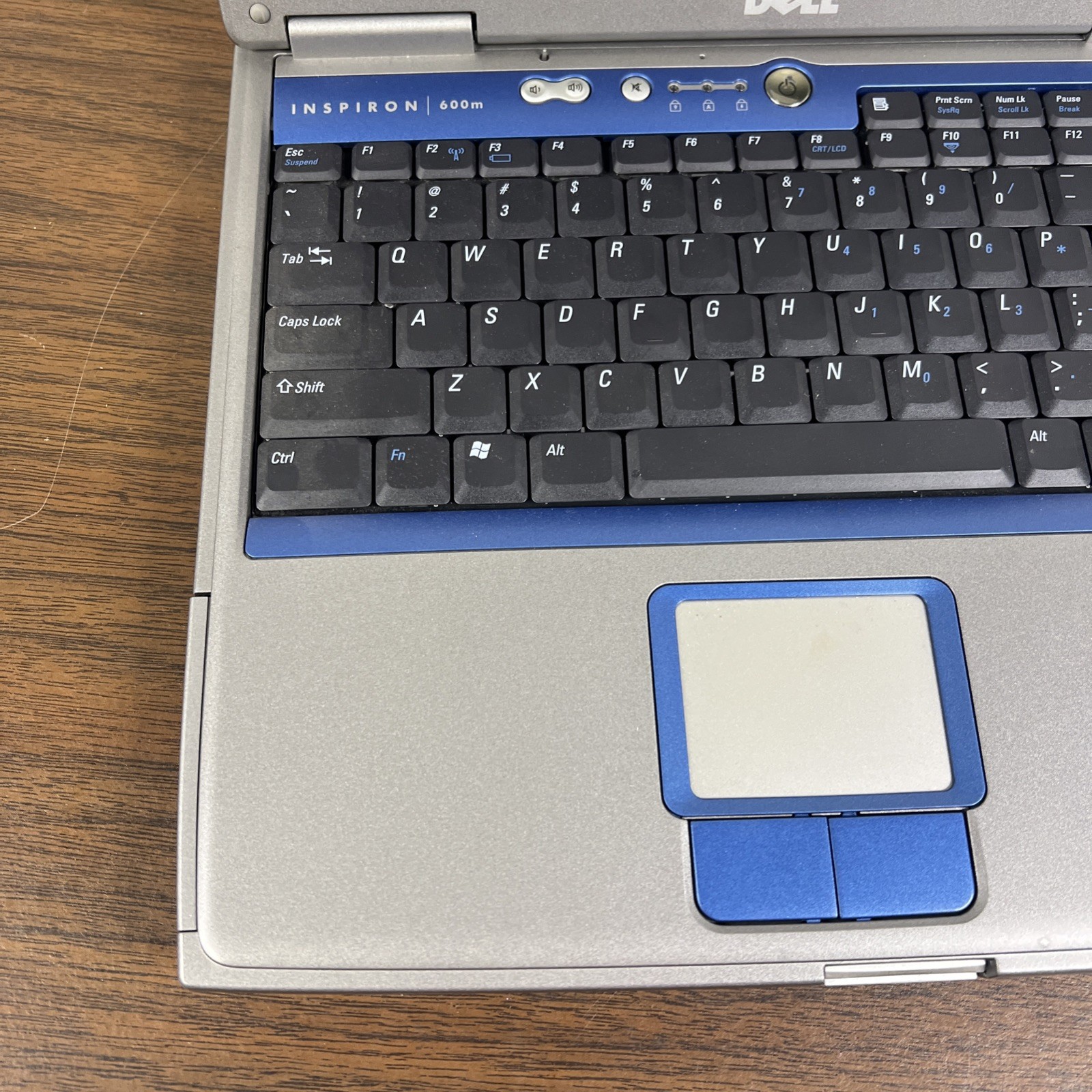Dell Inspiron 600M Vintage Laptop Intel Centrino *No Hard Drive, No Ram UNTESTED