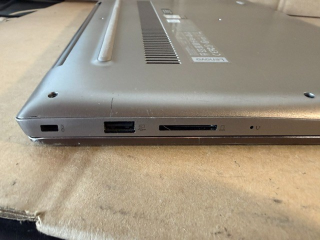 Lenovo 520S-14IKB i5-8250U 256GB SSD 8GB RAM (No Charger Included)