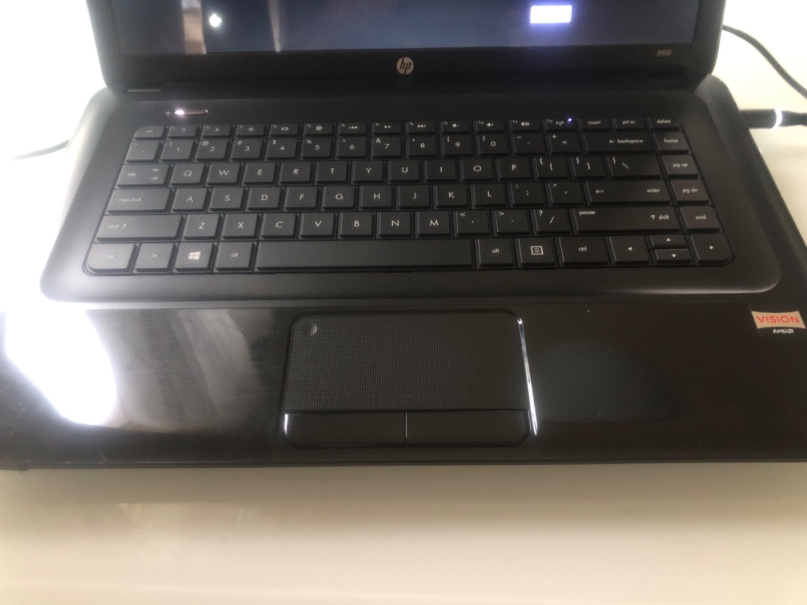 HP 2000 Notebook 15″ AMD E1-1200 1.4GHz 4GB RAM 320GB HDD Windows 8 (Exellent)!!