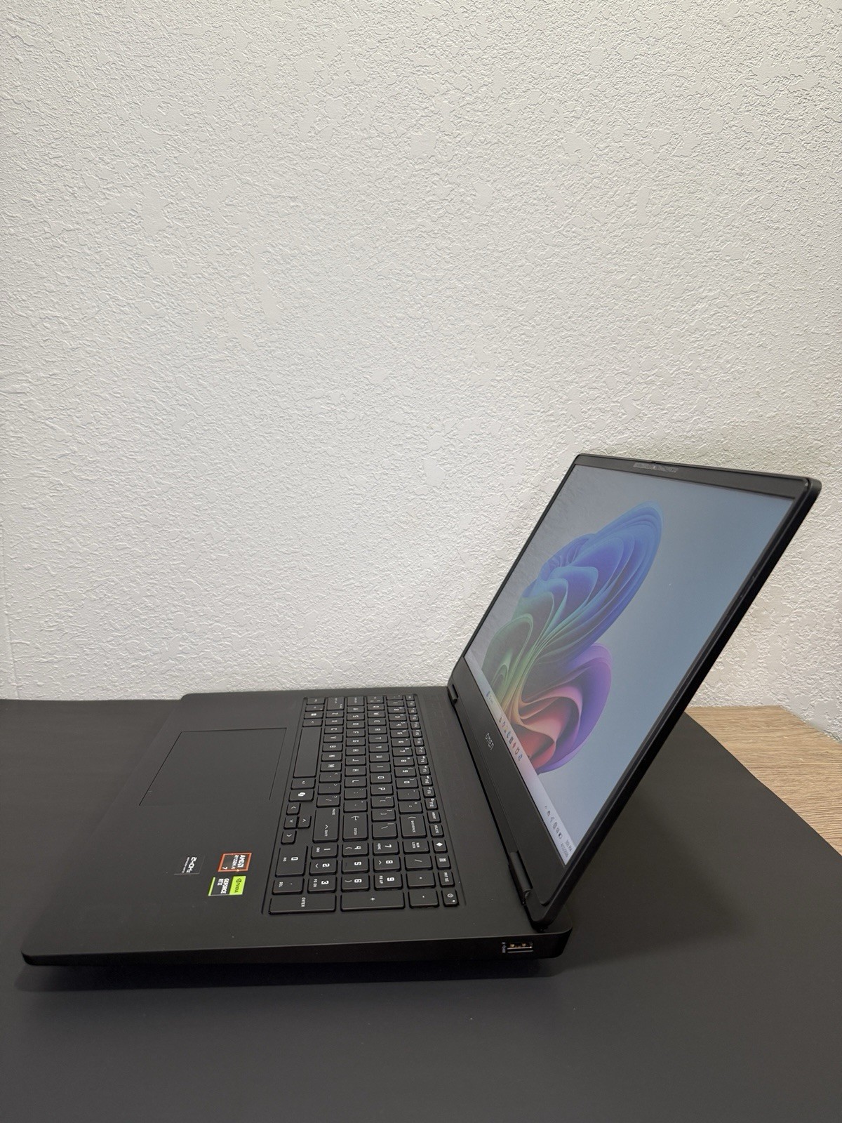 HP OMEN 17 Gaming Laptop 17.3” QHD 240Hz Ryzen AI 7 RTX 5070 32GB 1TB SSD