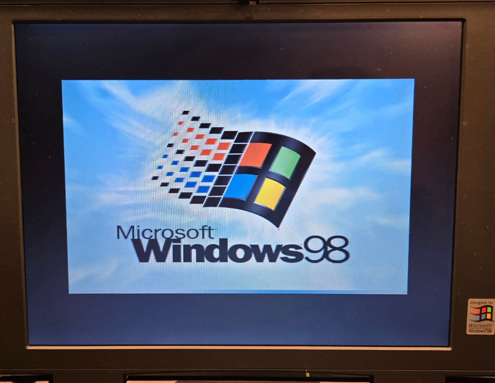 Vintage NEC Ready 230T (AMD K6 @ 300 MHz, 64 MB RAM, Win98SE)