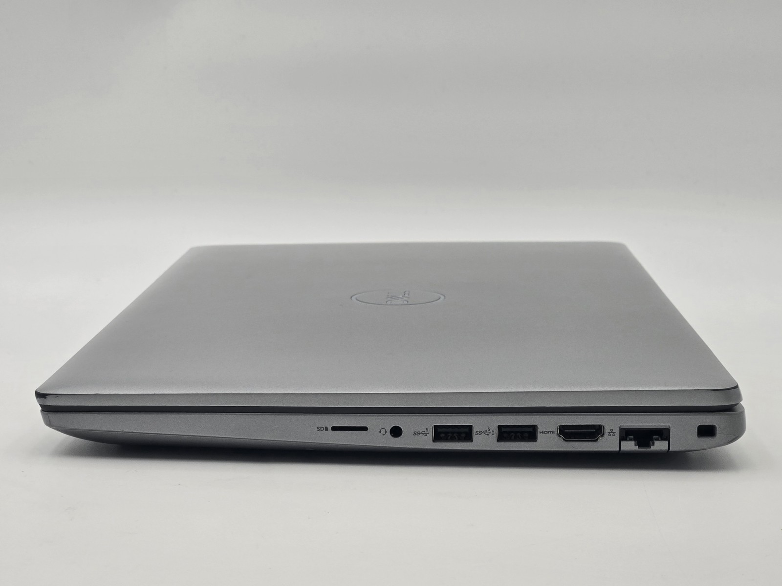 Dell Precision 3590 15 Core Ultra 7 165H RTX 500 Ada 16GB 512GB Grade D