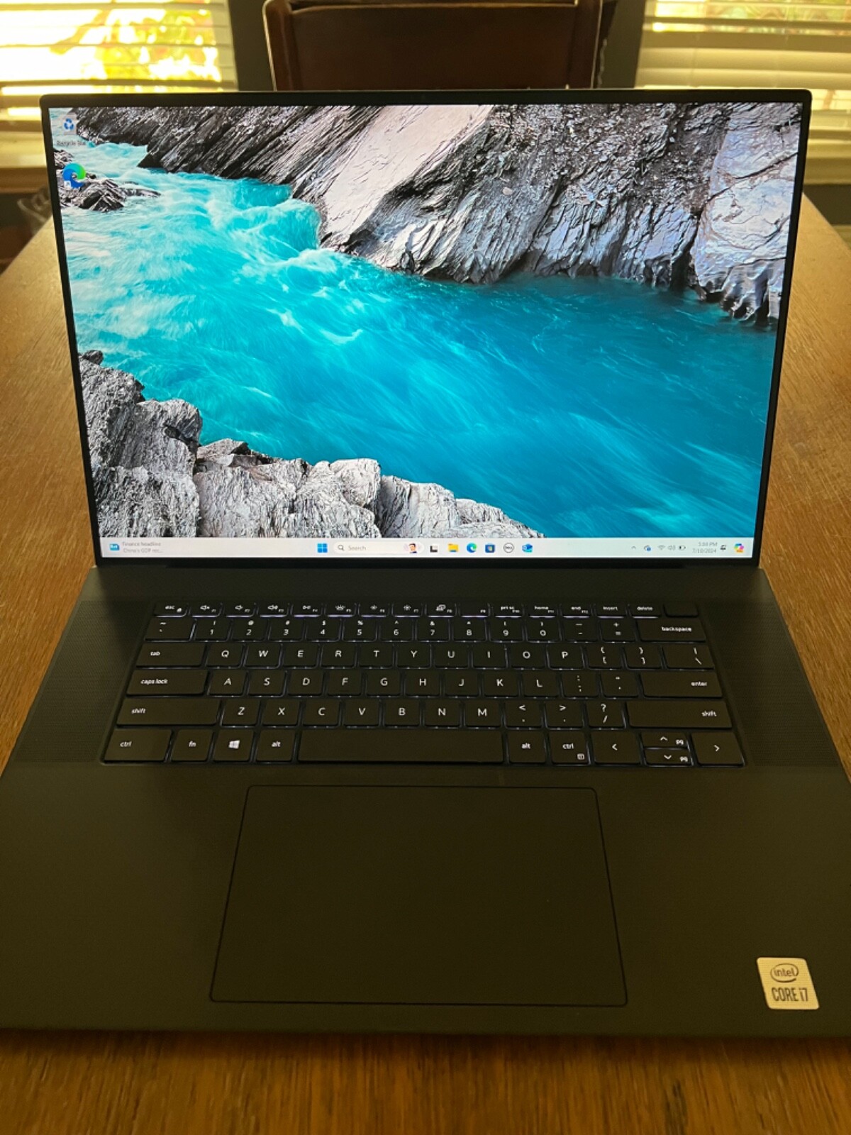 Dell XPS 17 9700 Laptop i7 17” Display 16GB 2.3 GHz with Windows 11 Home
