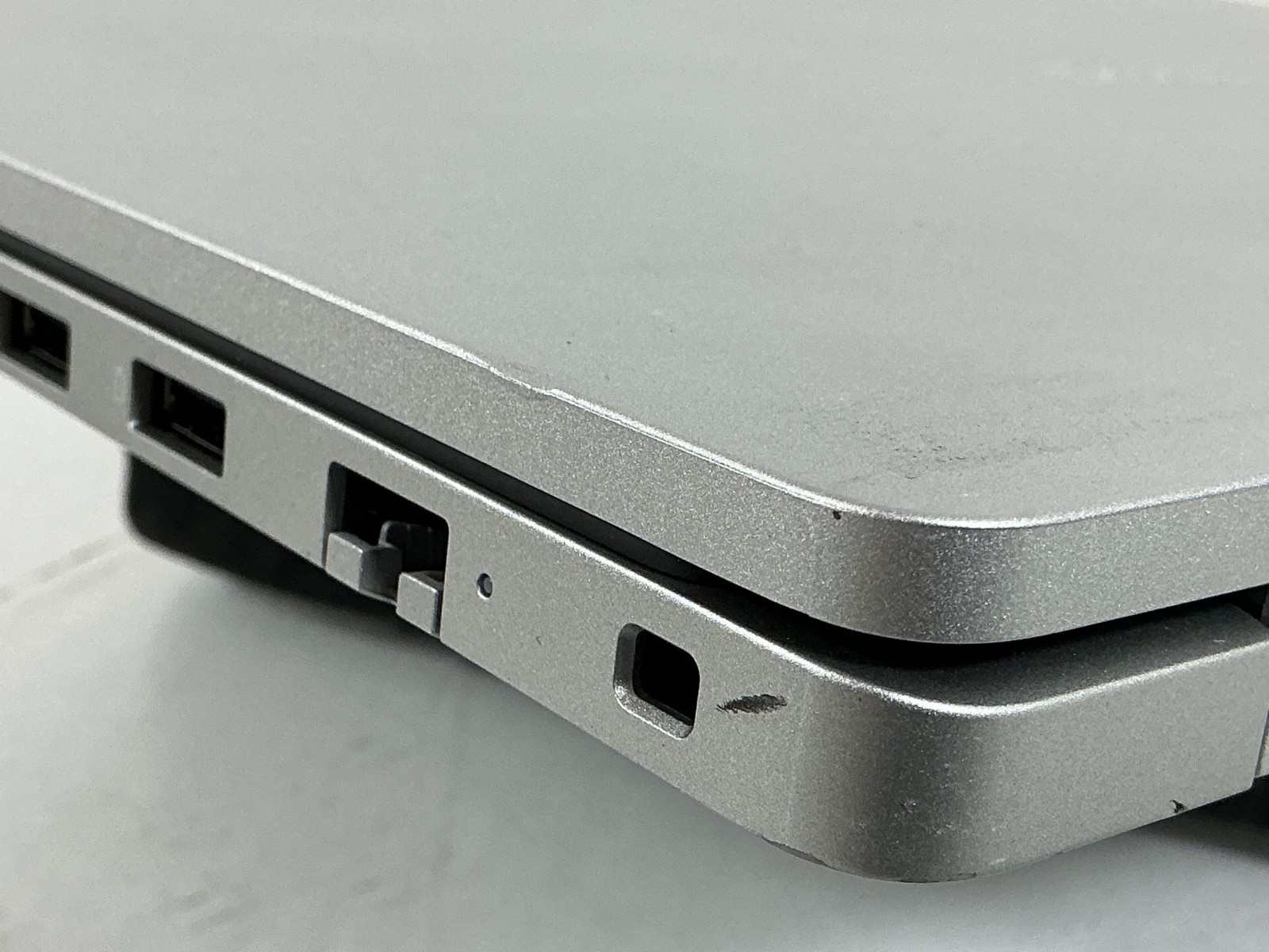 Dell Pro 16″ Full HD PC16250 Ultra 7 255U 16GB 512GB SSD WiFi 6E W11P (H60MC)