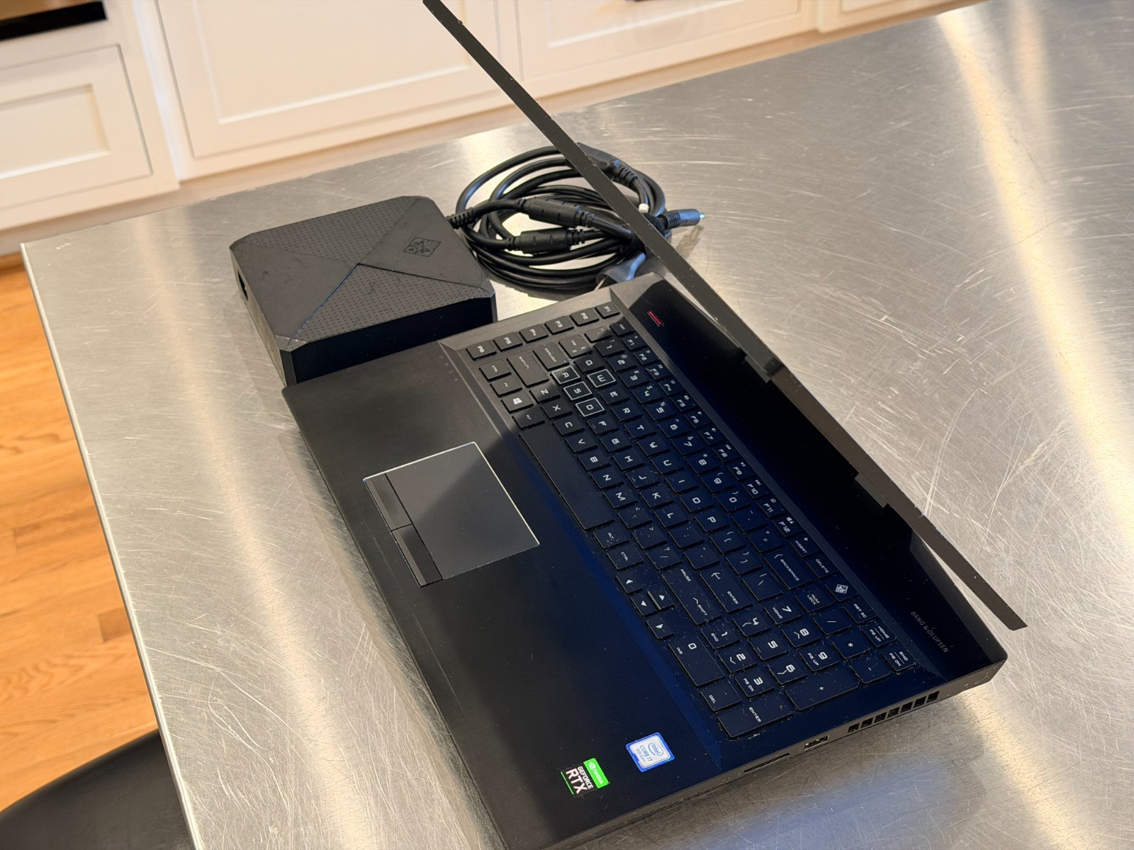HP OMEN 17 Gaming Laptop | i7-9750H | RTX 2080 8GB | 16GB RAM | 256GB NVMe + 1TB
