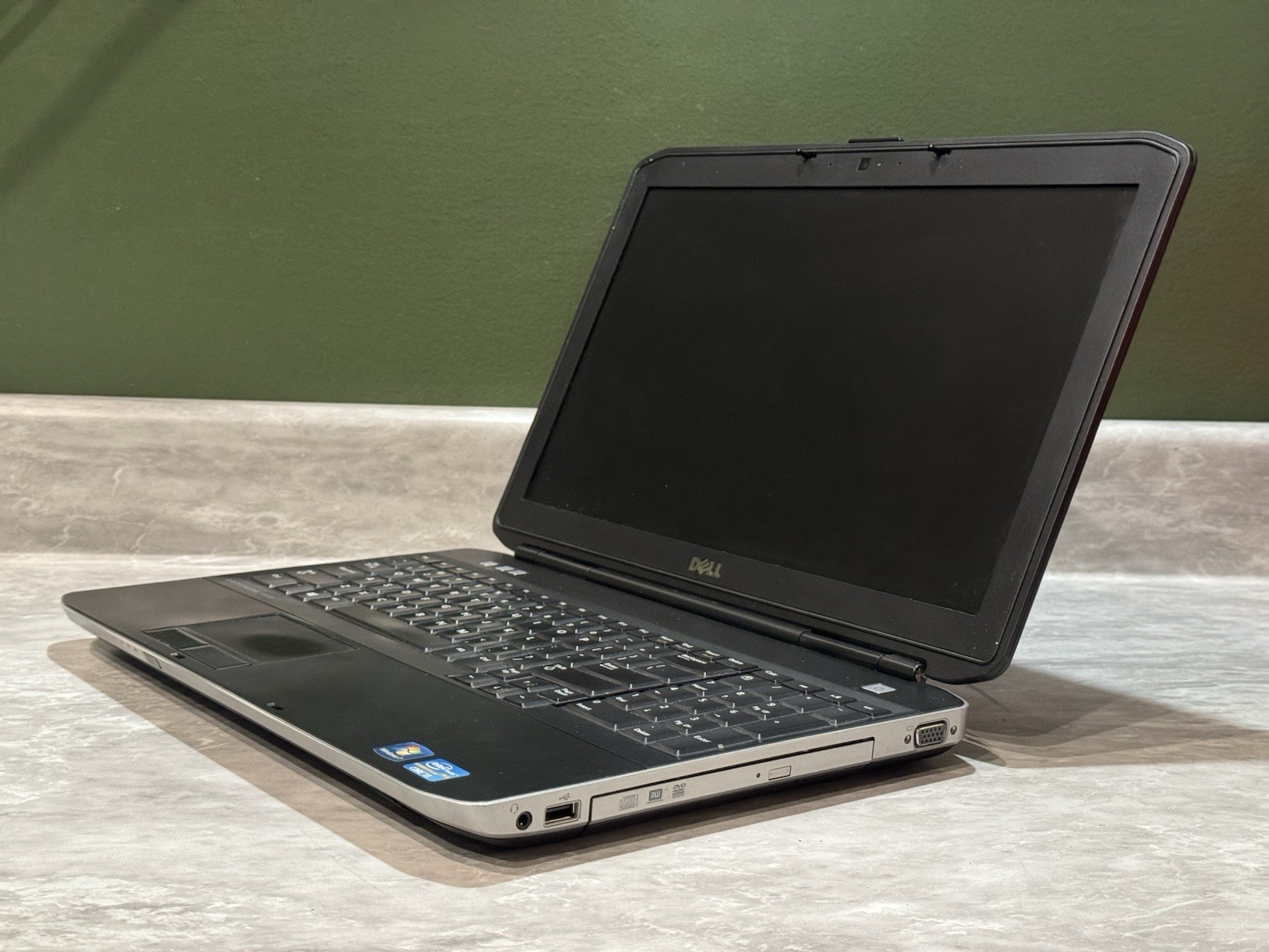 Dell Latitude E5530 Laptop Intel i3-3110M 2.4GHz 8gb RAM 240gb SSD Windows 11