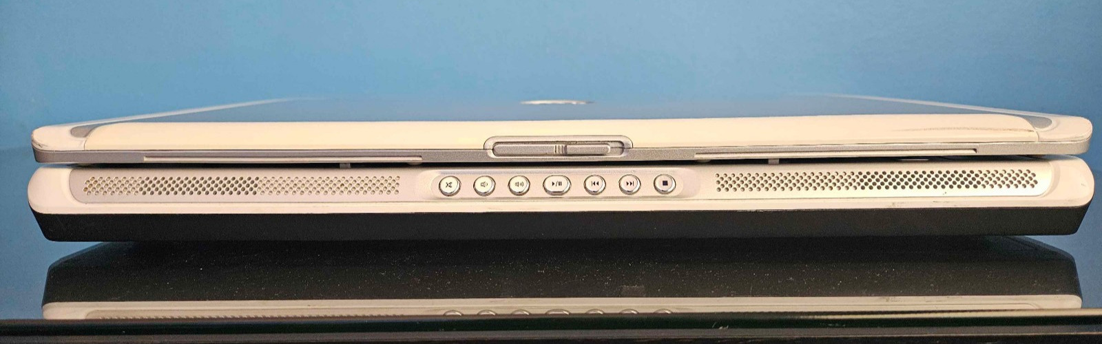 Dell Inspiron 9300 Pentium M 768 MB RAM 56 GB HDD Linux (With Charger!)