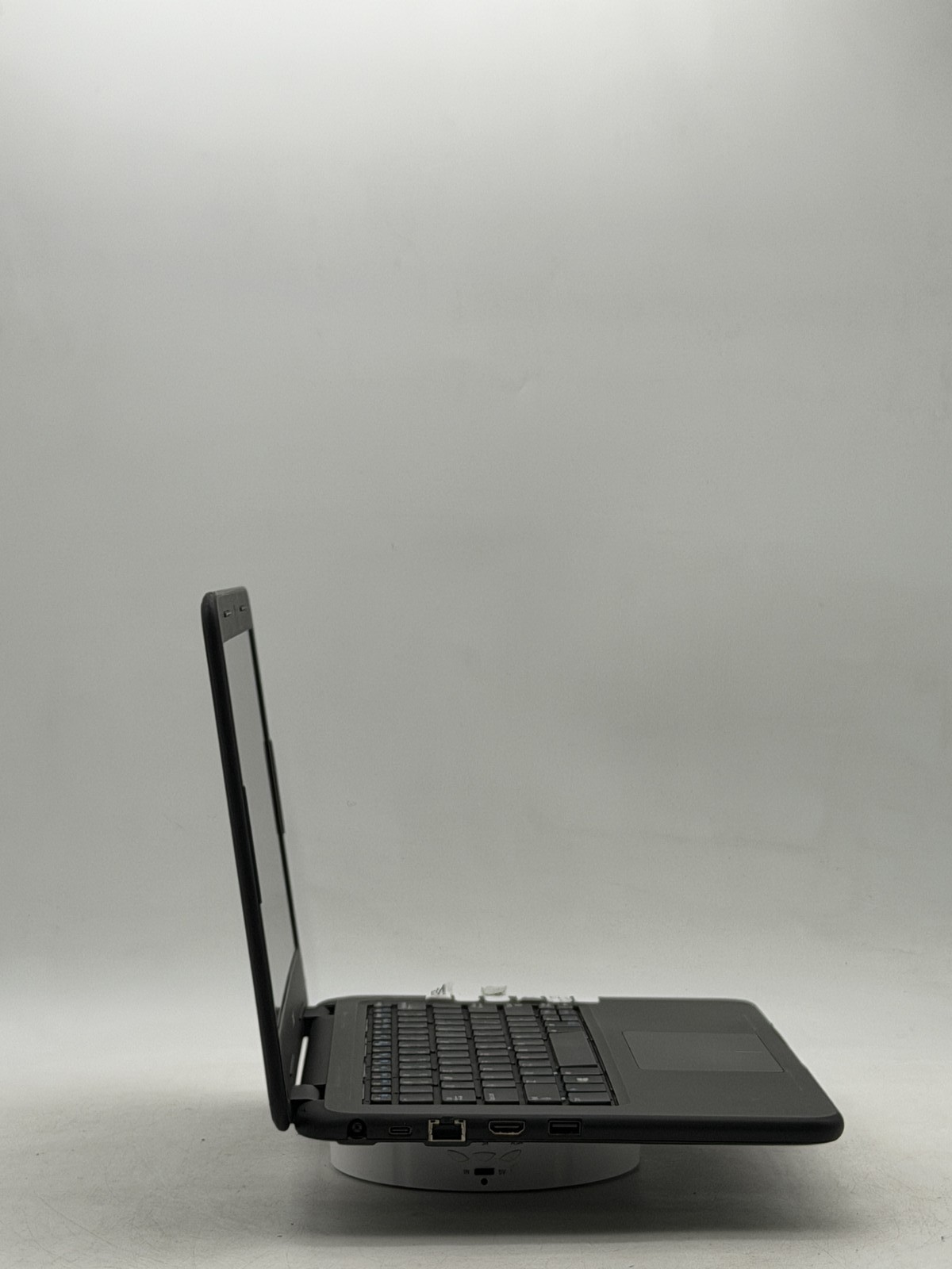 Dell Latitude 3310 13.3in i5-8265U 8GB 128GB NO OS – (READ)