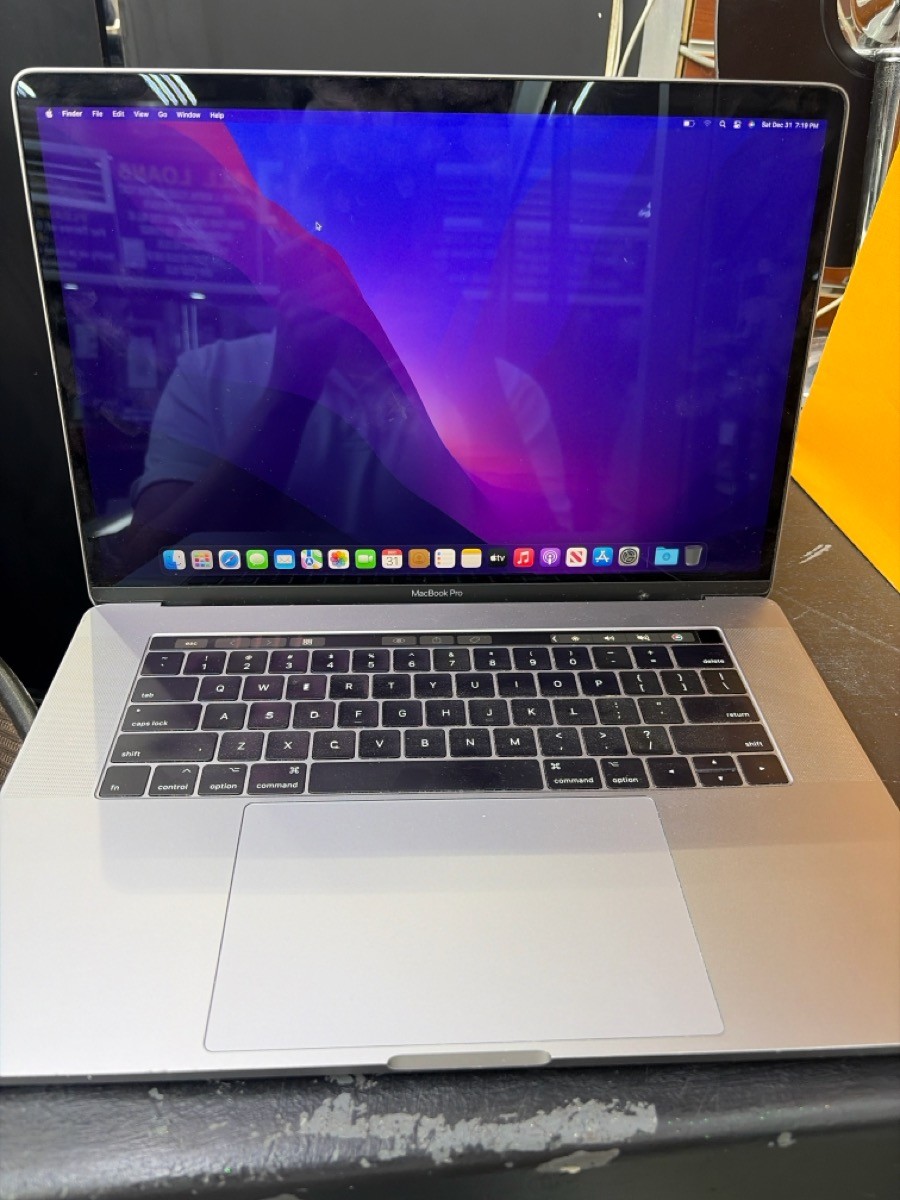 APPLE MACBOOK PRO A1707 (EZ3003029)