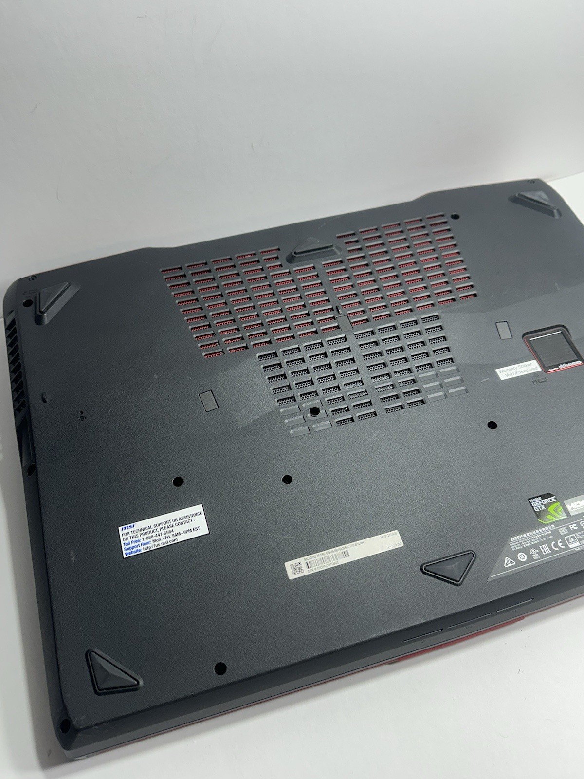 MSI GT83VR 6RE Titan SLI 18.4″ Gaming Laptop i7 64GB 512GB Dual GTX 1070