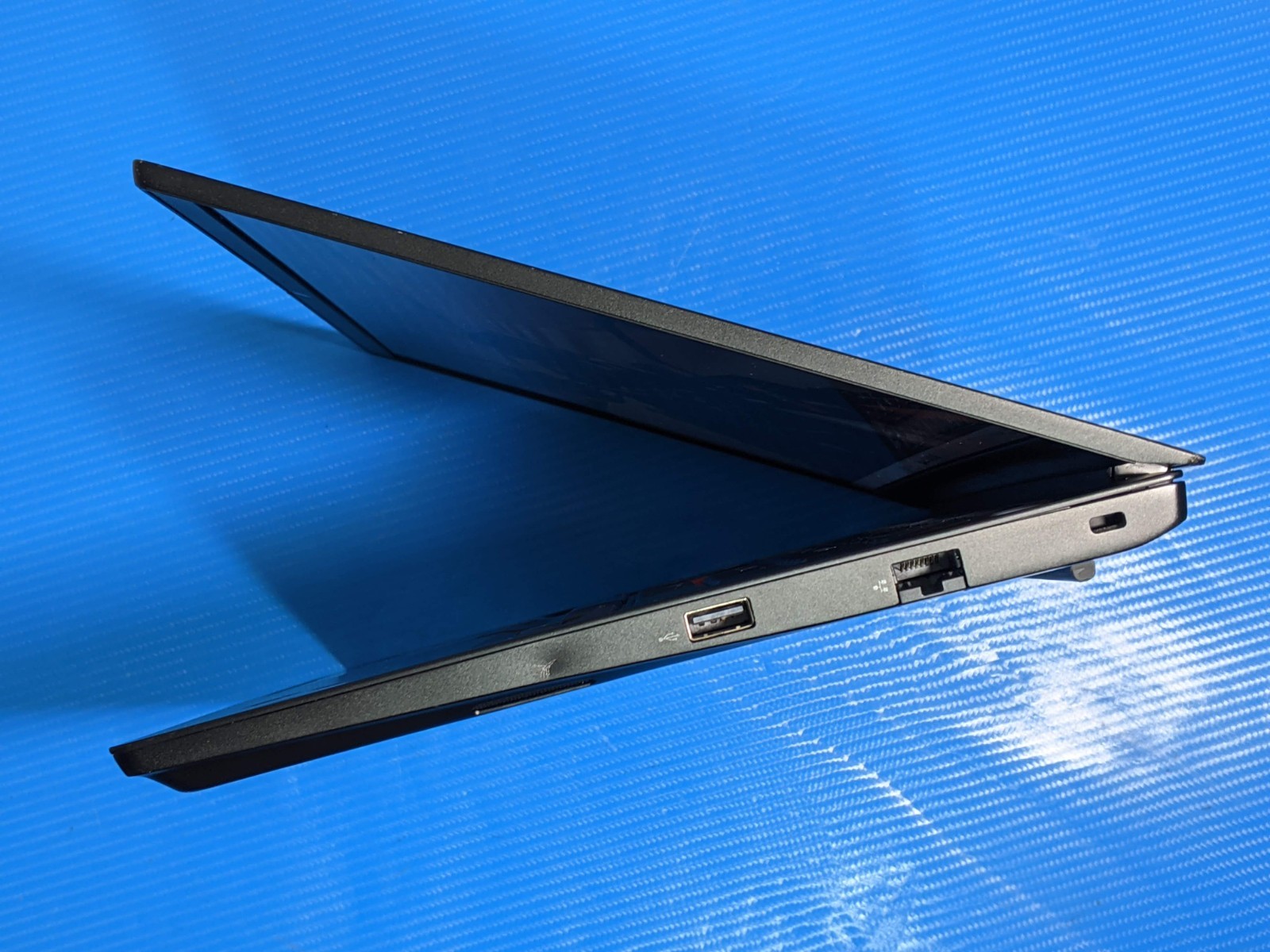 Lenovo ThinkPad E14 Gen 2 14″ FHD Intel i7-1165G7 2.8GHz 16GB 512GB SSD W11P +PA
