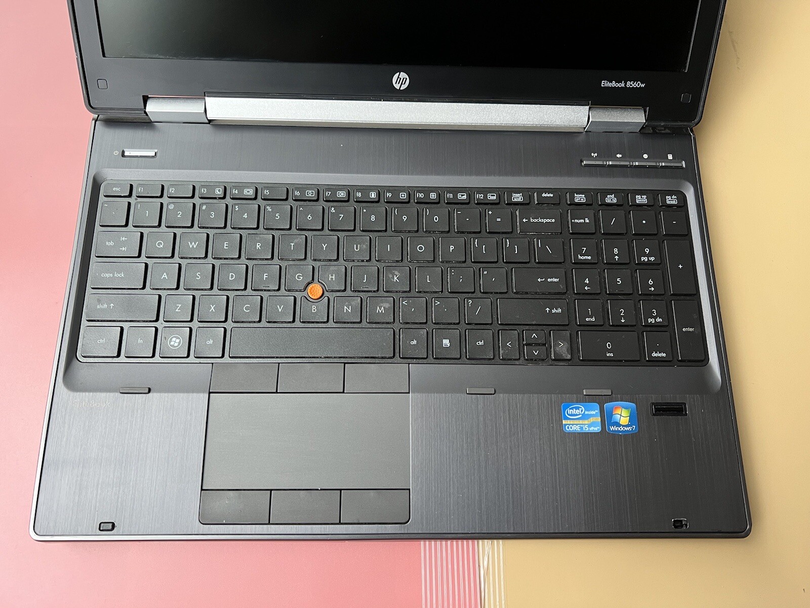 HP Elitebook 8560W Core i5-2540M 12GB RAM 500GB WEBCAM BLUETOOT BACKLIT 1600X900