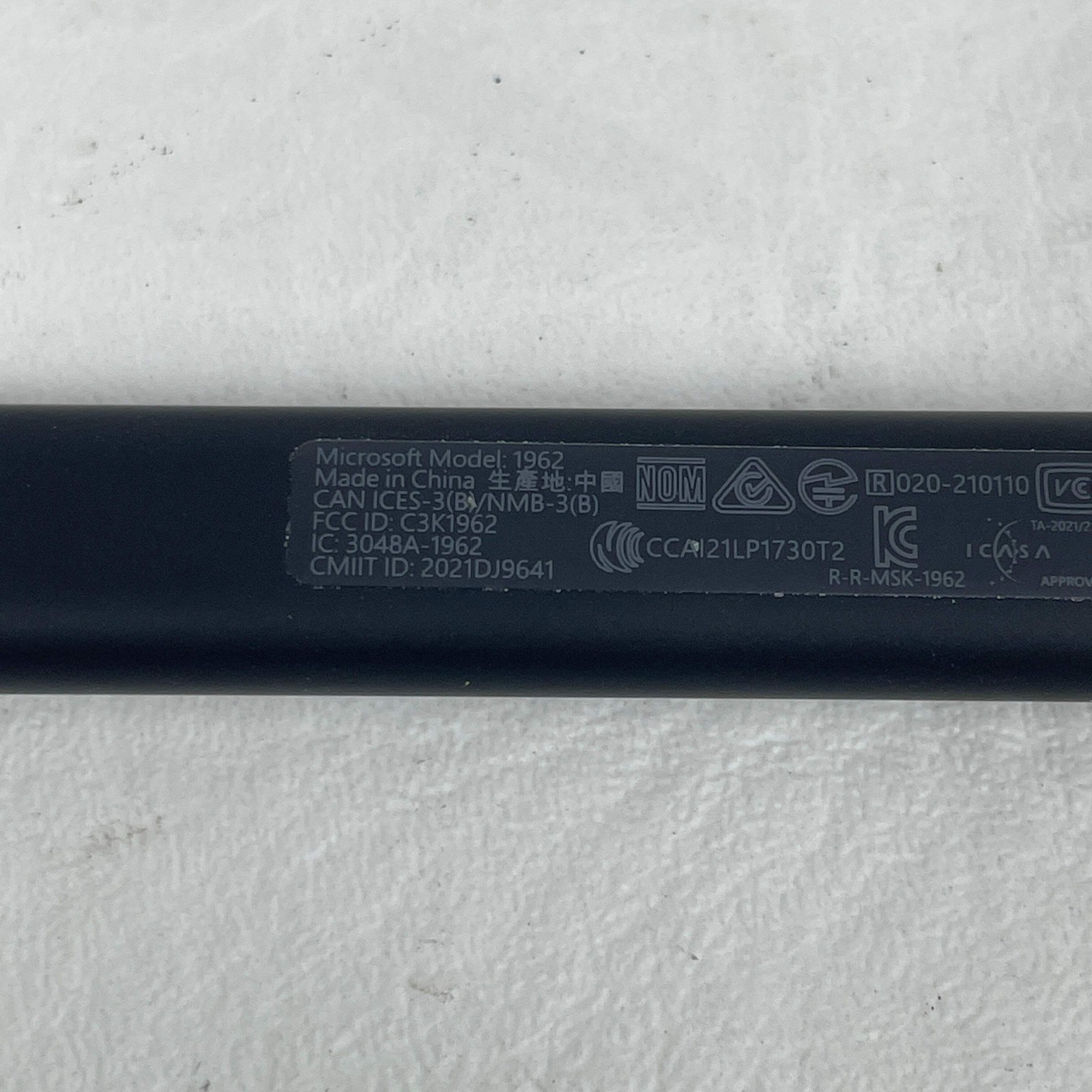 Microsoft Surface Signature Keyboard w/ Slim Pen 2 for Pro X, 8, 9 8X6-00001