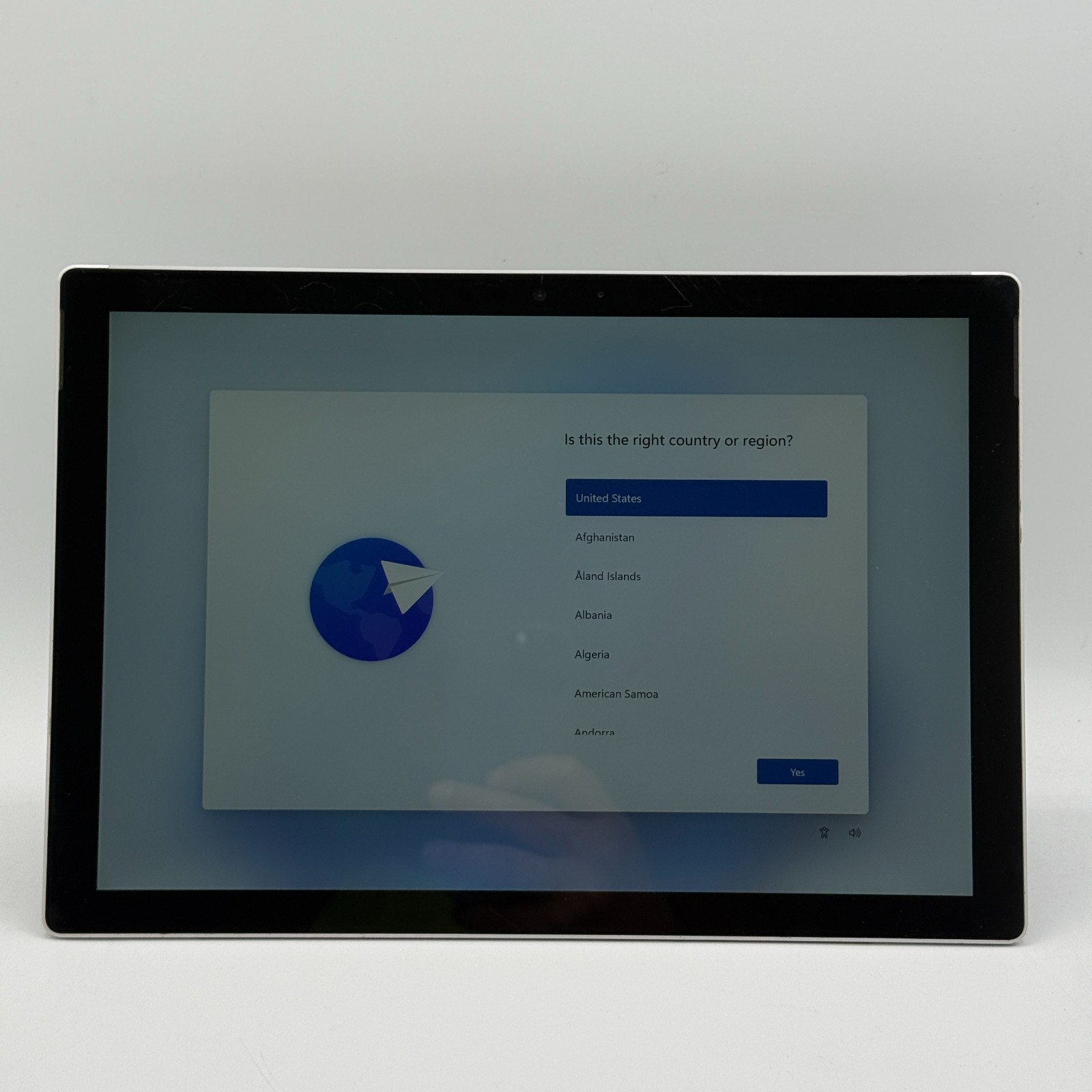 Microsoft Surface Pro 5 1796 i5-7300U 4GB 128GB SSD 12.3″ Tablet Silver – C