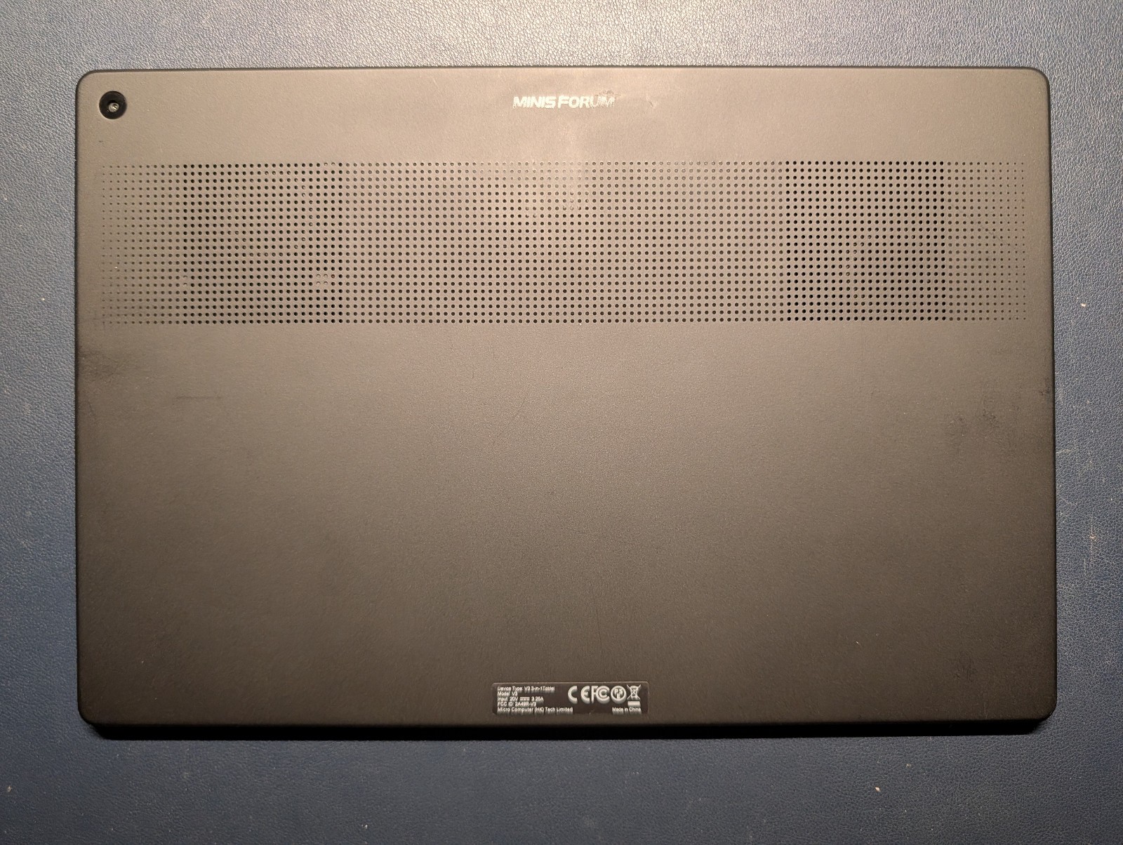 READ Bundle MINISFORUM V3 Laptop Tablet 32GB RAM, 1TB SSD, AMD 8840U